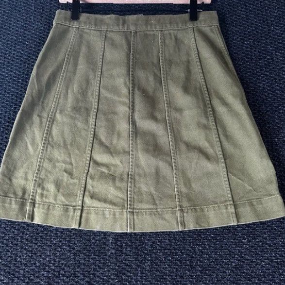 Banana Republic VINTAGE Banana Republic Skirt A-Line Olive Green Size 2 Button Front Midi/Kn 0? Size 26" / US 2 / IT 38 - 4 Thumbnail