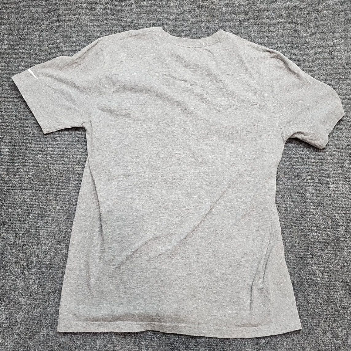 Nike Nike Tee Collage Arch T-shirt Men Large Grey Athletic Cut Street Shirt Size US L / EU 52-54 / 3 - 5 Thumbnail