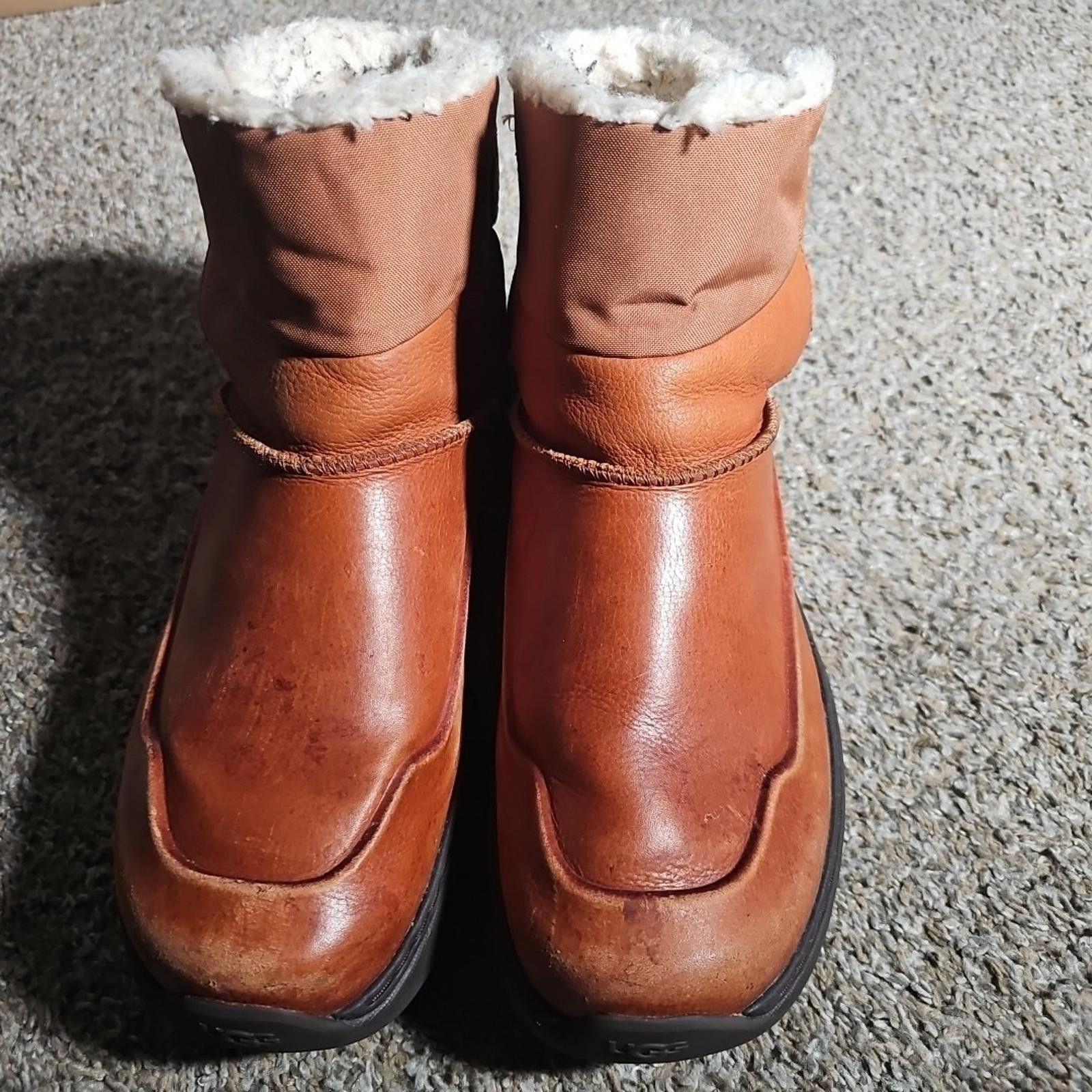 Ugg ugg 1130811 cordura leather boot sz US11 UK9 Size US 11 / IT 41 - 3 Thumbnail