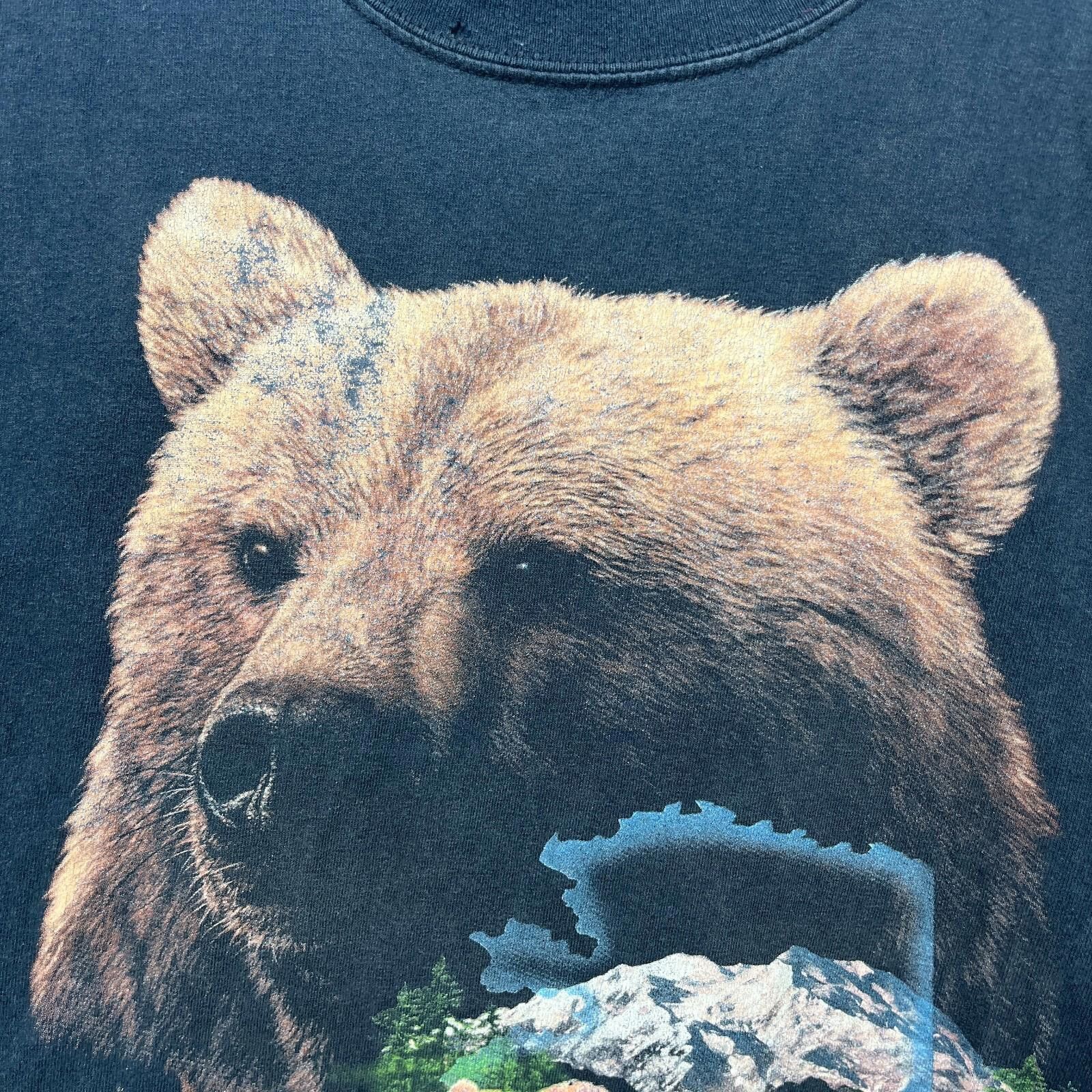 Vintage Vintage 90s Grizzly Bear Alaska Nature Animal T Shirt Large Size US L / EU 52-54 / 3 - 3 Thumbnail