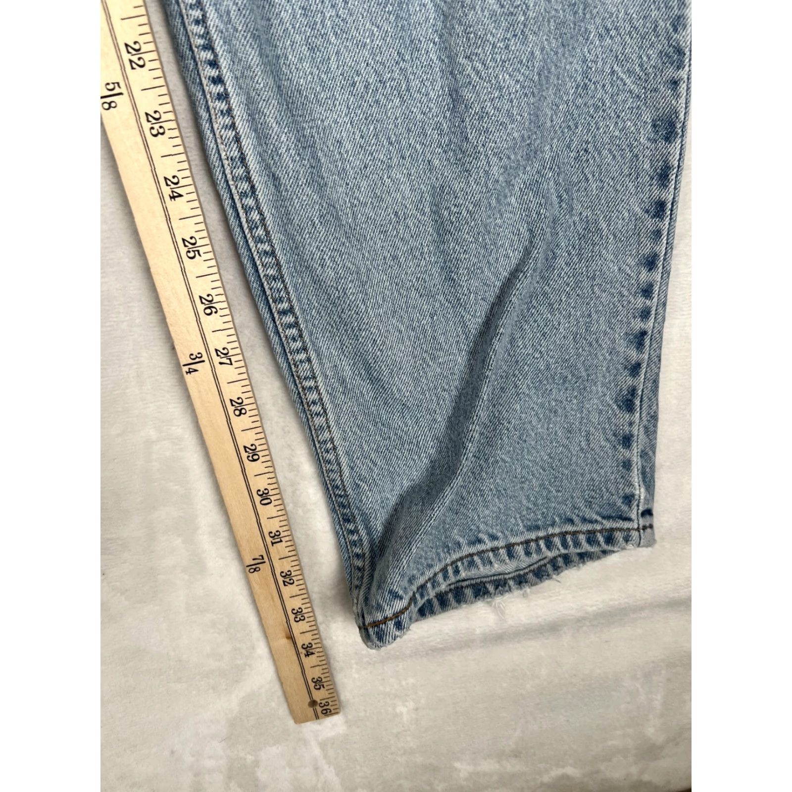Levi's VINTAGE Levi's Jeans Mens 36x34 Blue Light Wash Relaxed Straight Leg Denim Mexico Size US 36 / EU 52 - 7 Thumbnail