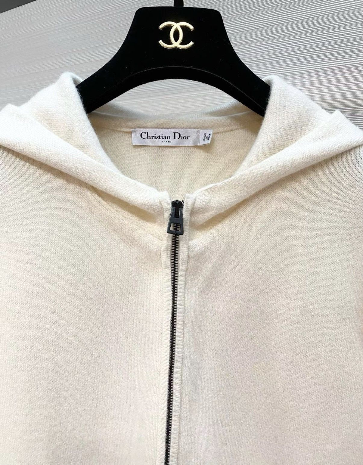 Dior Dior Classic White Cashmere Hooded Zip-Up Cardigan J33 Size XXS / US 00 / IT 34 - 3 Thumbnail