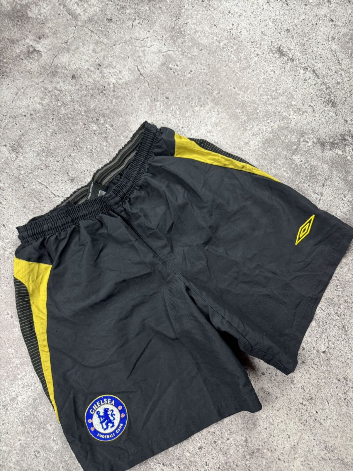 Chelsea Soccer Vintage Umbro Chelsea Shorts Soccer distressed Baggy 90s Size US 30 / EU 46 - 2 Thumbnail
