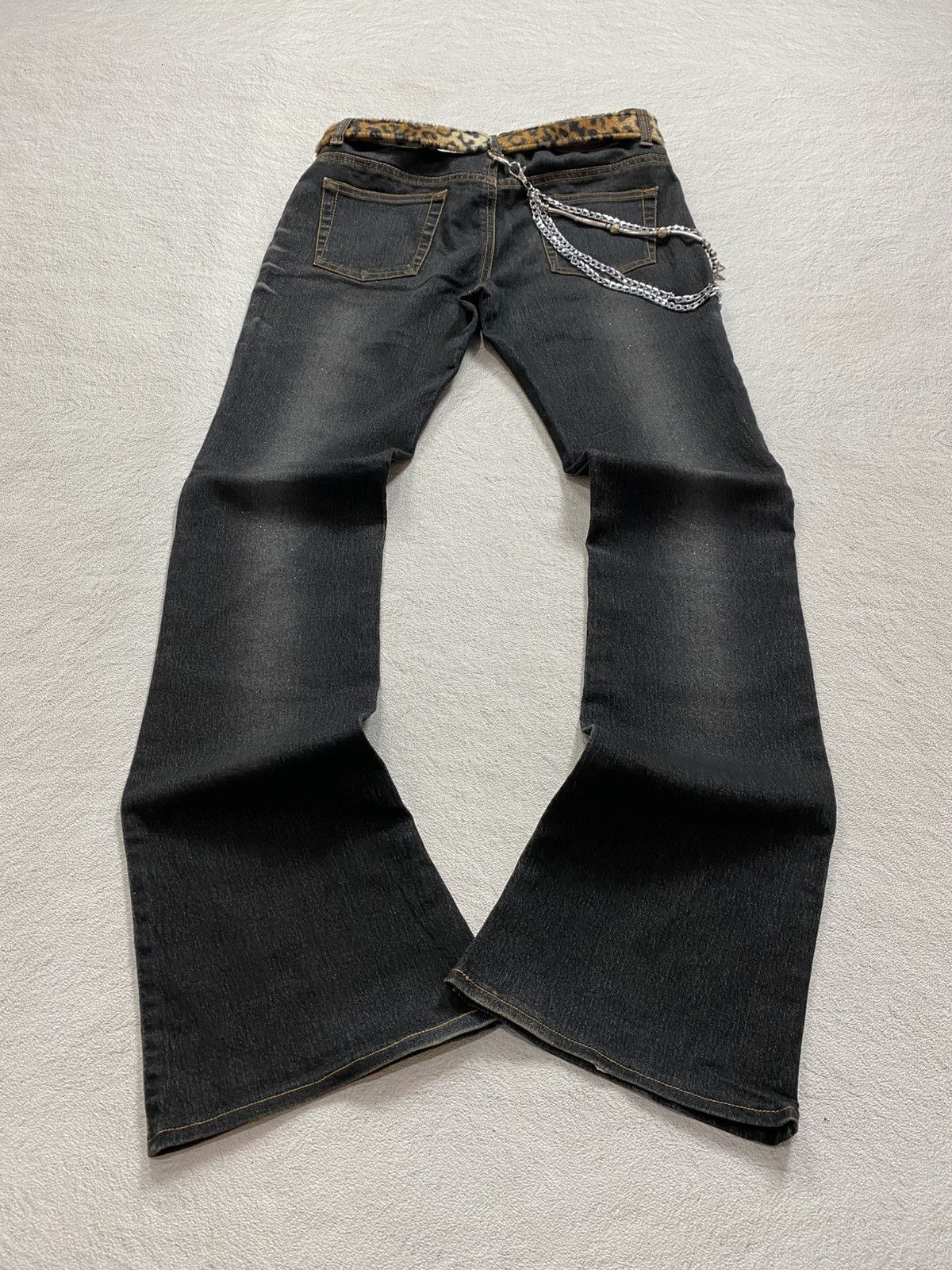If Six Was Nine × Japanese Brand × Le Grande Bleu (L.G.B.) 2000s Pantomime Studed Glitch wash flare jean Size US 32 / EU 48 - 2 Thumbnail