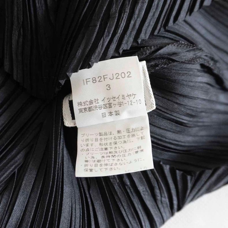 Issey Miyake Issey Miyake size:3 Serrated top Size XS / US 0-2 / IT 36-38 - 2 Thumbnail
