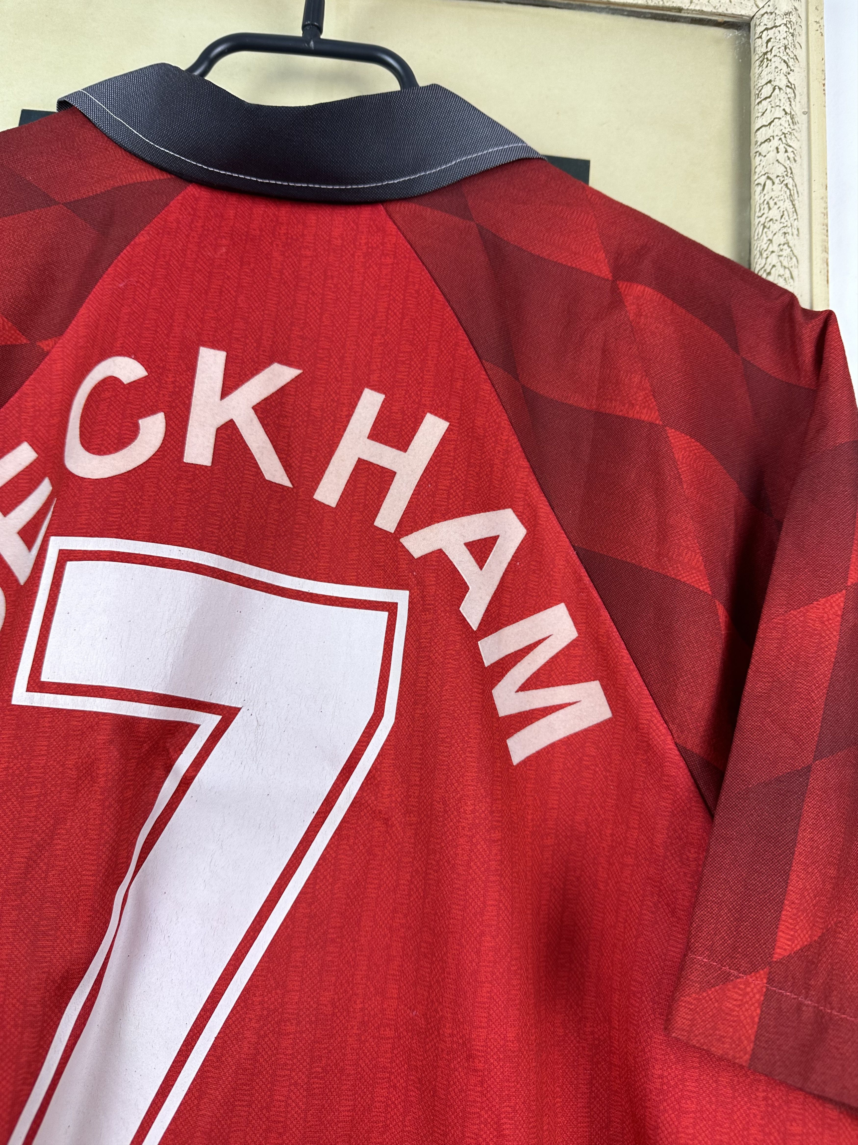 Vintage Manchester United football shirt 1996 #7 Beckham Jersey Rare Size US M / EU 48-50 / 2 - 10 Thumbnail