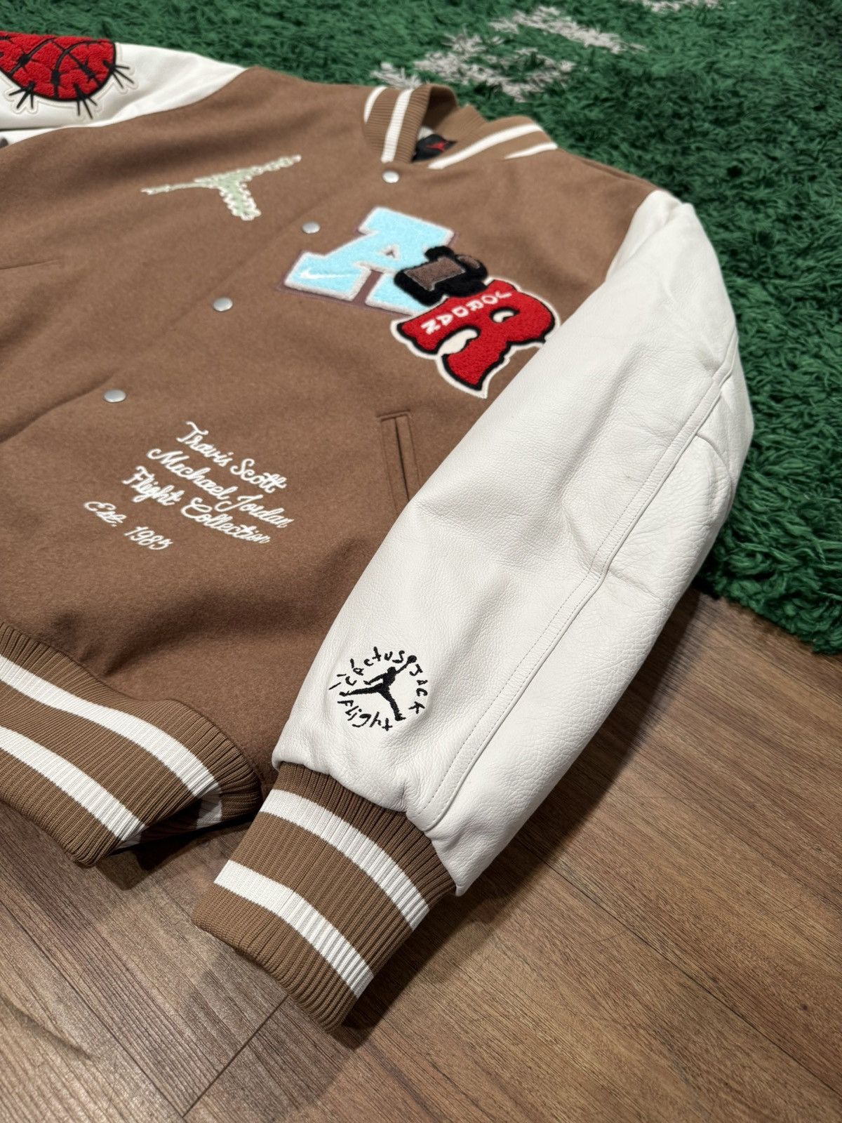 Jordan Brand × Travis Scott Travis Scott X Jordan Varsity Jacket Size US L / EU 52-54 / 3 - 2 Thumbnail