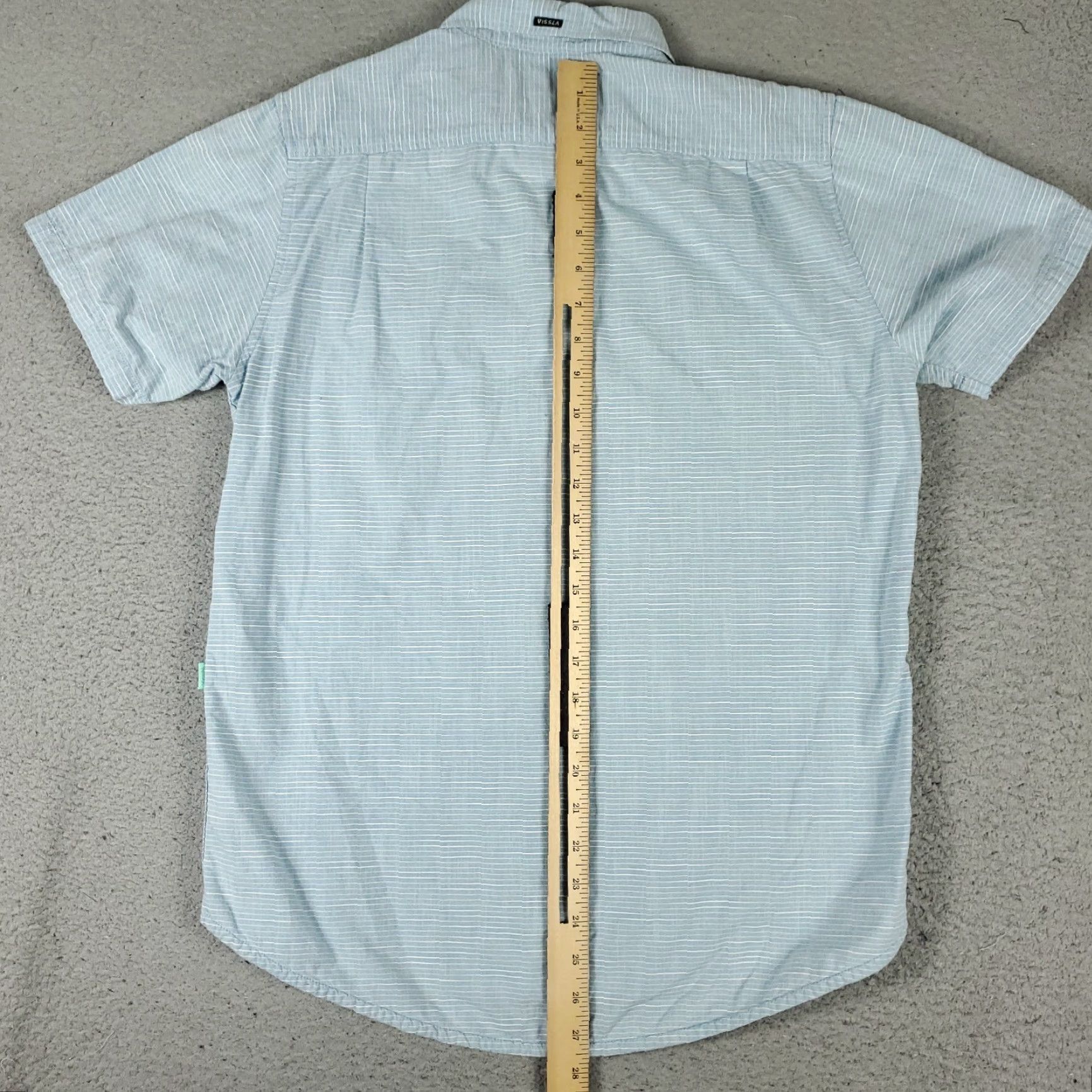 Vissla Vissla Shirt Size S Blue Striped Button-Up Short Sleeve Cotton Casual Preppy Modern American Colorful Mens Size US S / EU 44-46 / 1 - 5 Thumbnail