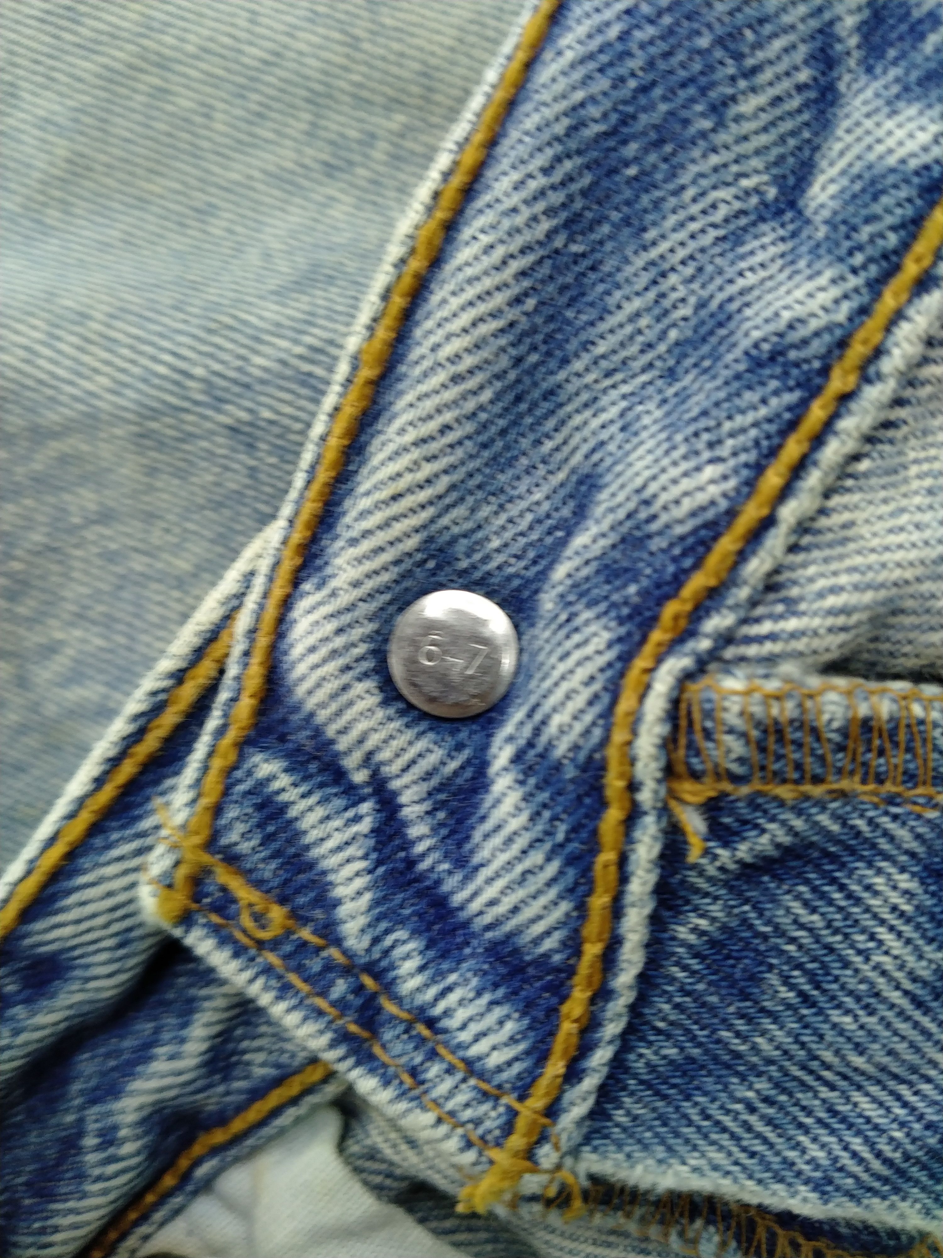 Levi's Light Wash Vintage Levi's 501 Distressed Denim 31x29.5 JN582 Size US 31 - 7 Thumbnail