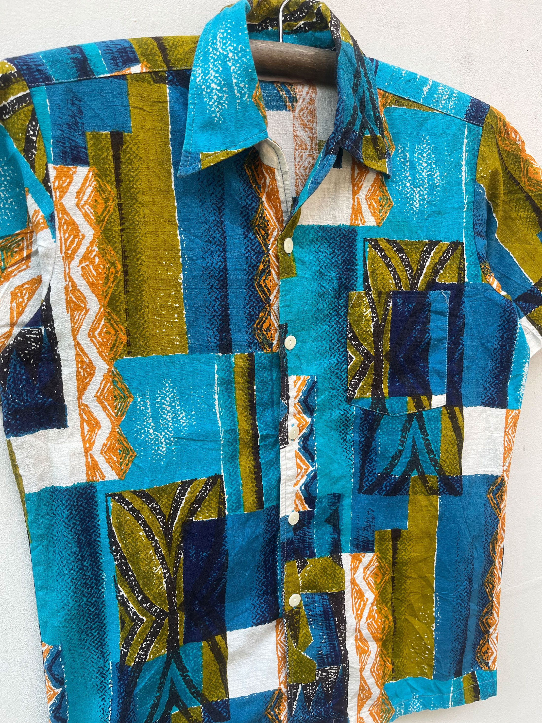 Japanese Brand Vintage Crown Hawaiian Aloha Hawaiian Full Printed 60s 70s Size US M / EU 48-50 / 2 - 2 Thumbnail