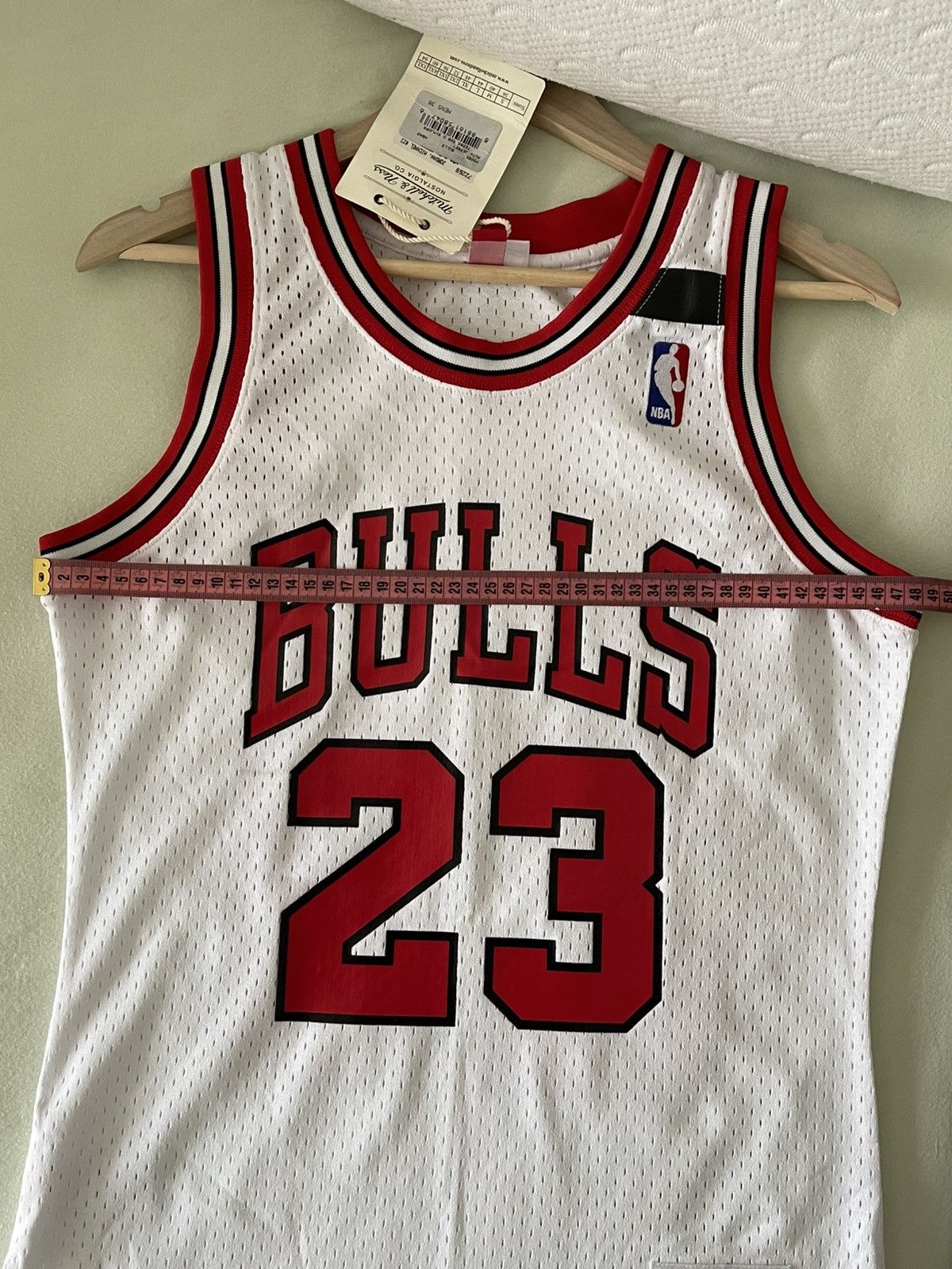 Mitchell & Ness Michael Jordan Chicago Bulls Mitchell & Ness 1991-92 Jersey Size US S / EU 44-46 / 1 - 9 Thumbnail