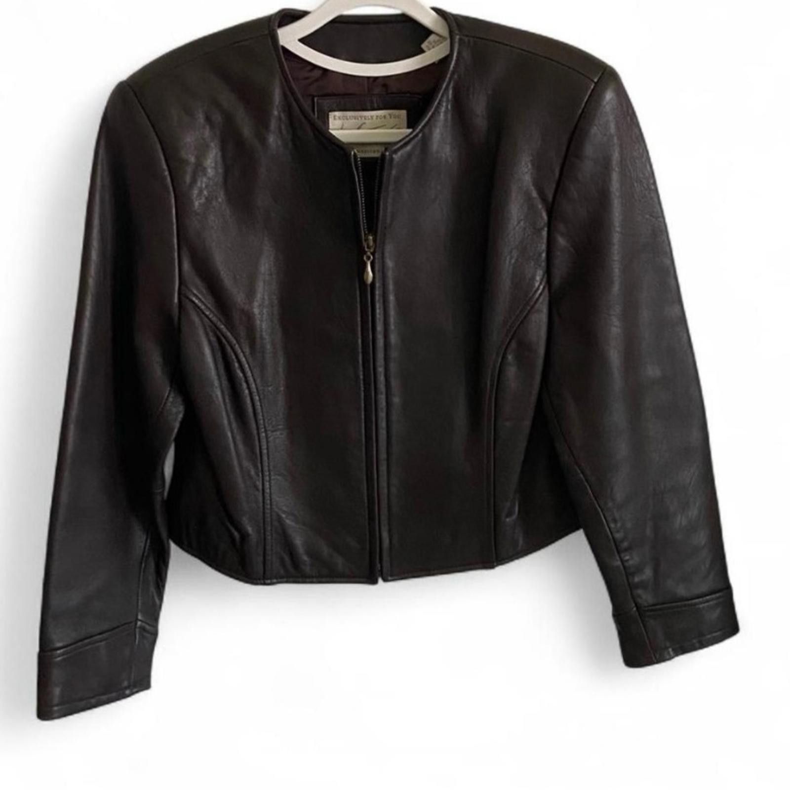 Lord & Taylor Vtg Lord & Taylor Brown Leather Womens Jacket Size 2P M/L Size XS / US 0-2 / IT 36-38 - 2 Thumbnail