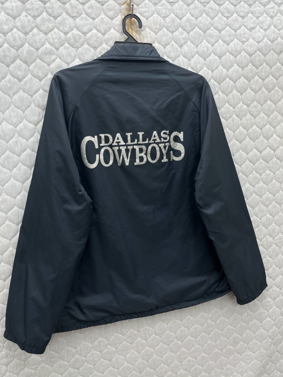 Chalk Line 🔥🔥🔥STEALS VTG CHALK LINE NFL DALLAS COWBOYS LIGHT JACKET Size US L / EU 52-54 / 3 - 3 Thumbnail