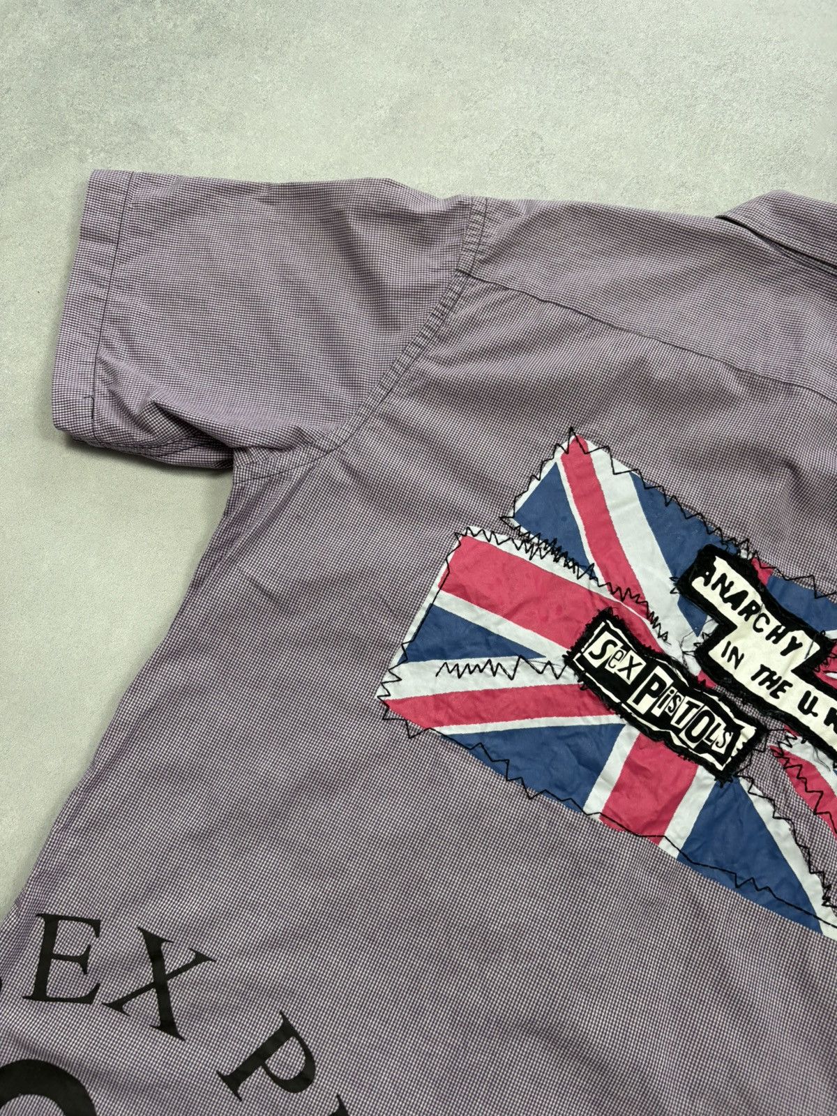 Band Tees 2004 Sex Pistols Dragonfly Anarchy In The UK Shirt Made USA Size US L / EU 52-54 / 3 - 16 Thumbnail