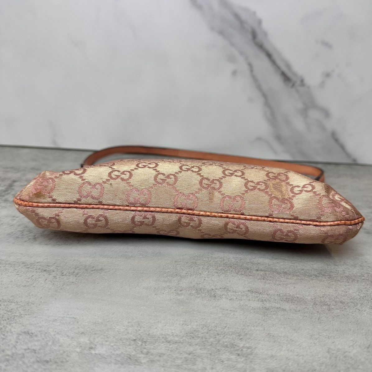 Gucci RARE Vintage Gucci Monogram Pochette with Bee Charm Size ONE SIZE - 8 Thumbnail