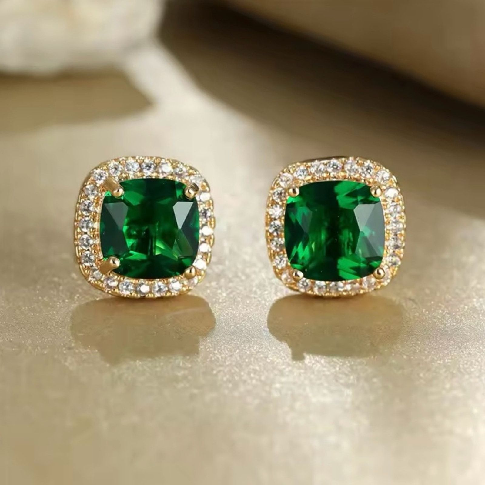 Other Luxury Green Crystal Stud Earrings Classic Green Zircon Size ONE SIZE - 1 Thumbnail