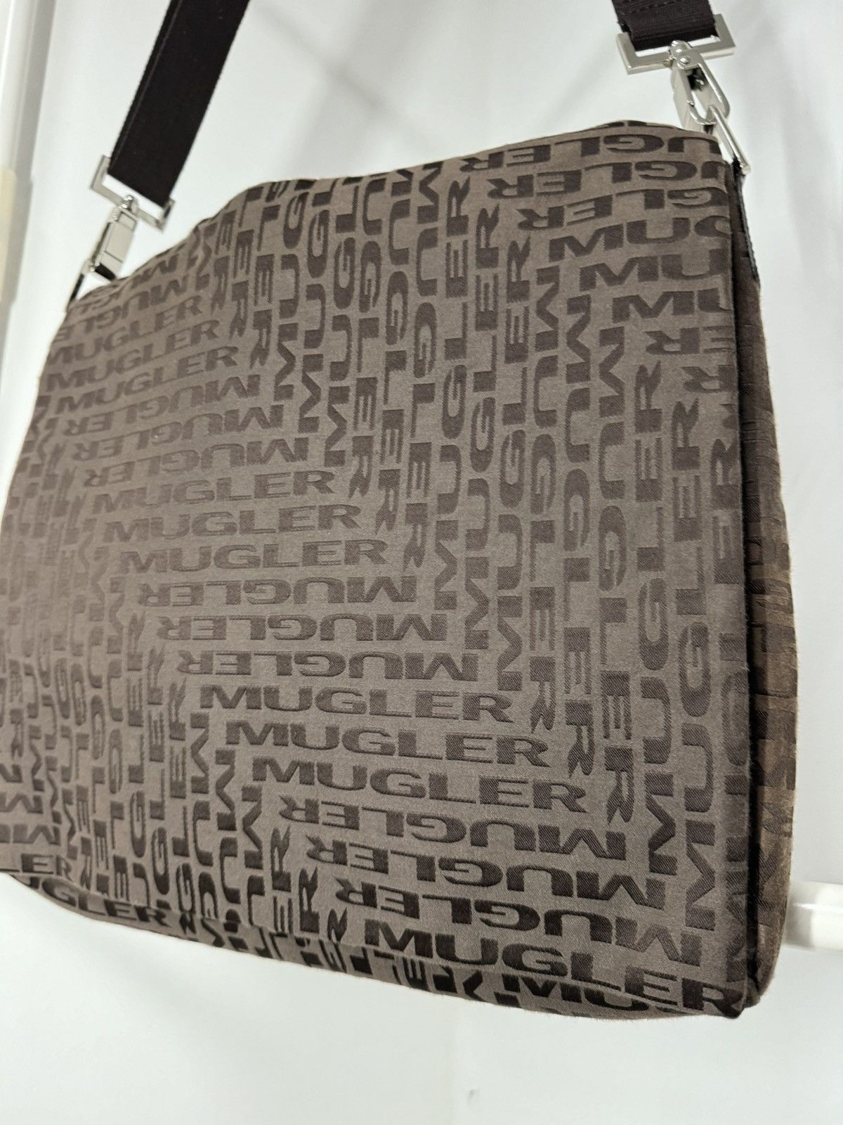 Designer × Thierry Mugler Thierry Mugler Rare Monogram Shoulder Bag Size ONE SIZE - 8 Thumbnail