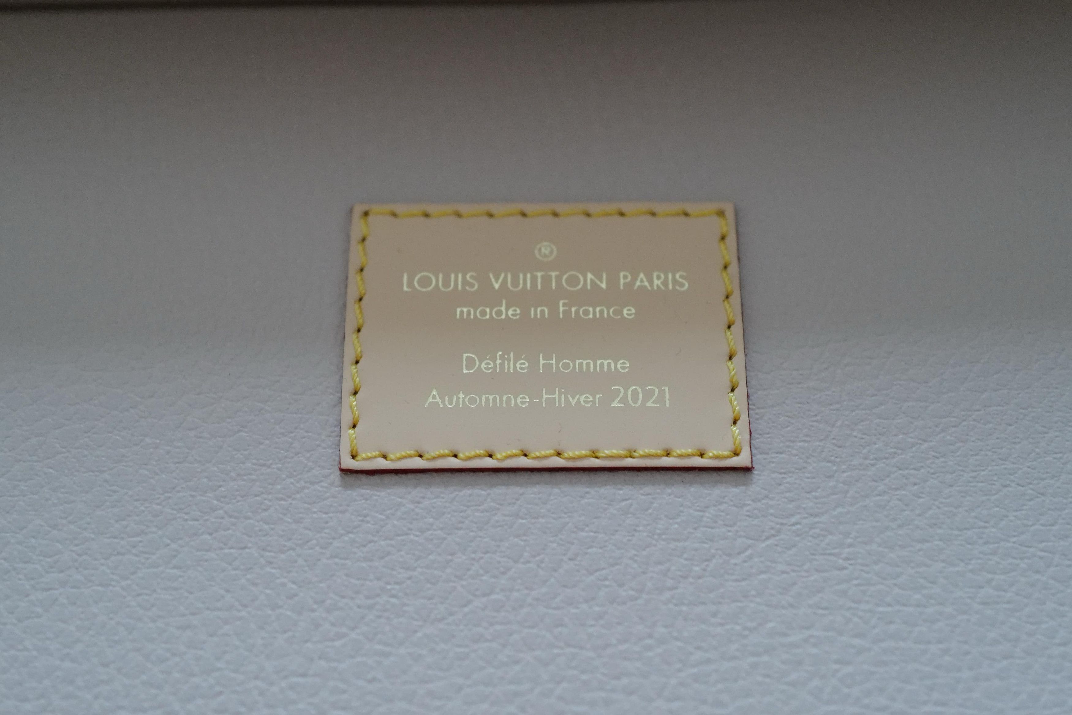 Louis Vuitton Louis Vuitton Pizza Box Case GI0634 Size ONE SIZE - 6 Thumbnail