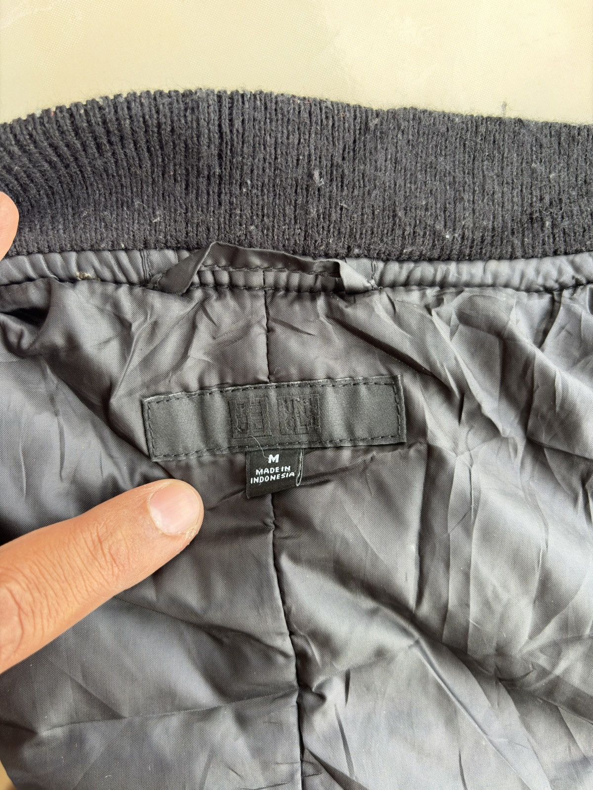 Uniqlo Uniqlo Bomber Light Jacket Size US M / EU 48-50 / 2 - 14 Thumbnail