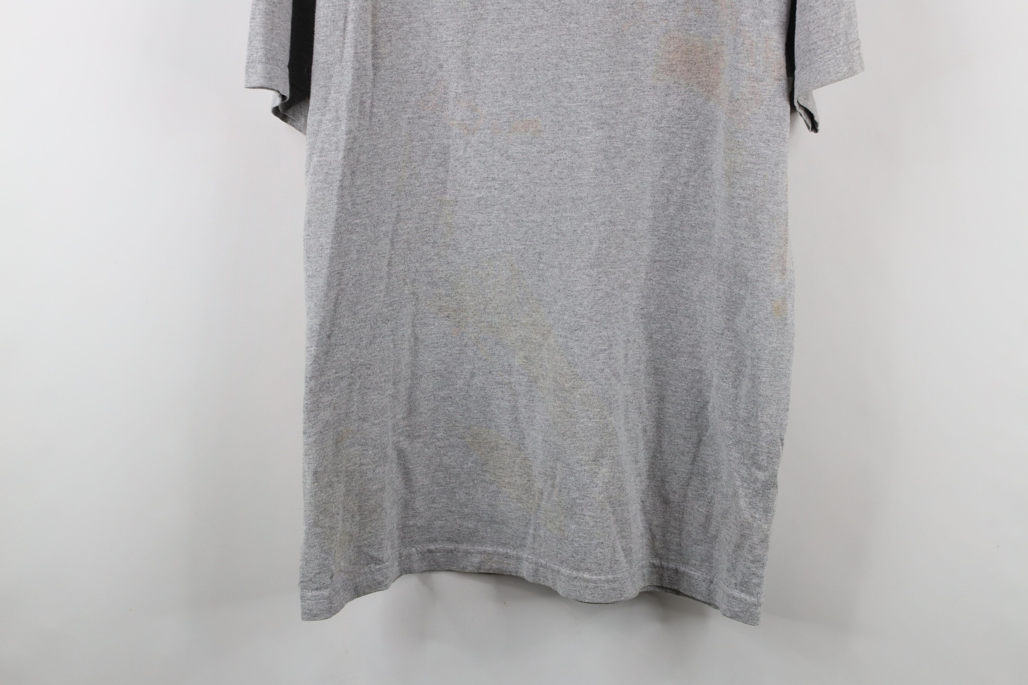 Vintage Vintage Y2K Peanuts Charlie Brown Christmas T-Shirt Gray Size US L / EU 52-54 / 3 - 15 Thumbnail