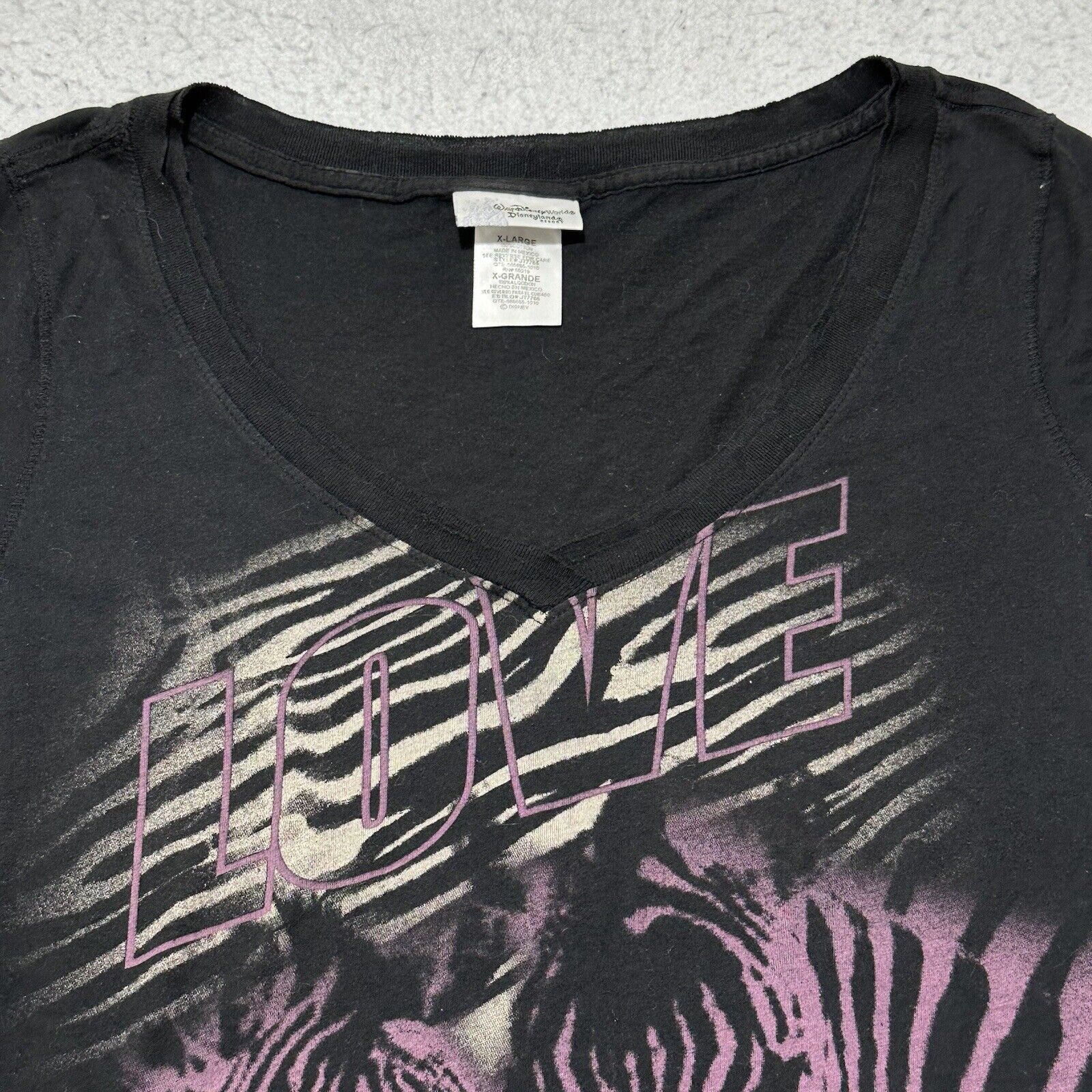 Disney Vintage Walt Disney World XL Animal Kingdom Zebras T Shirt Size XL / US 12-14 / IT 48-50 - 2 Thumbnail