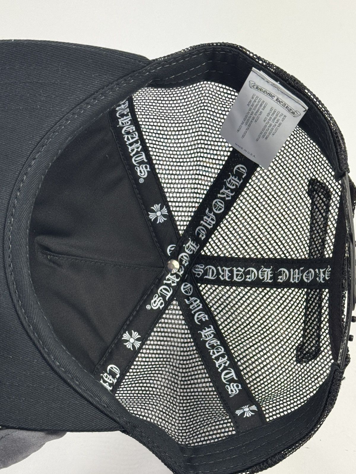 Chrome Hearts LEATHER CAMO CROSS DEATAILED TRUCKER CAP Size ONE SIZE - 8 Thumbnail
