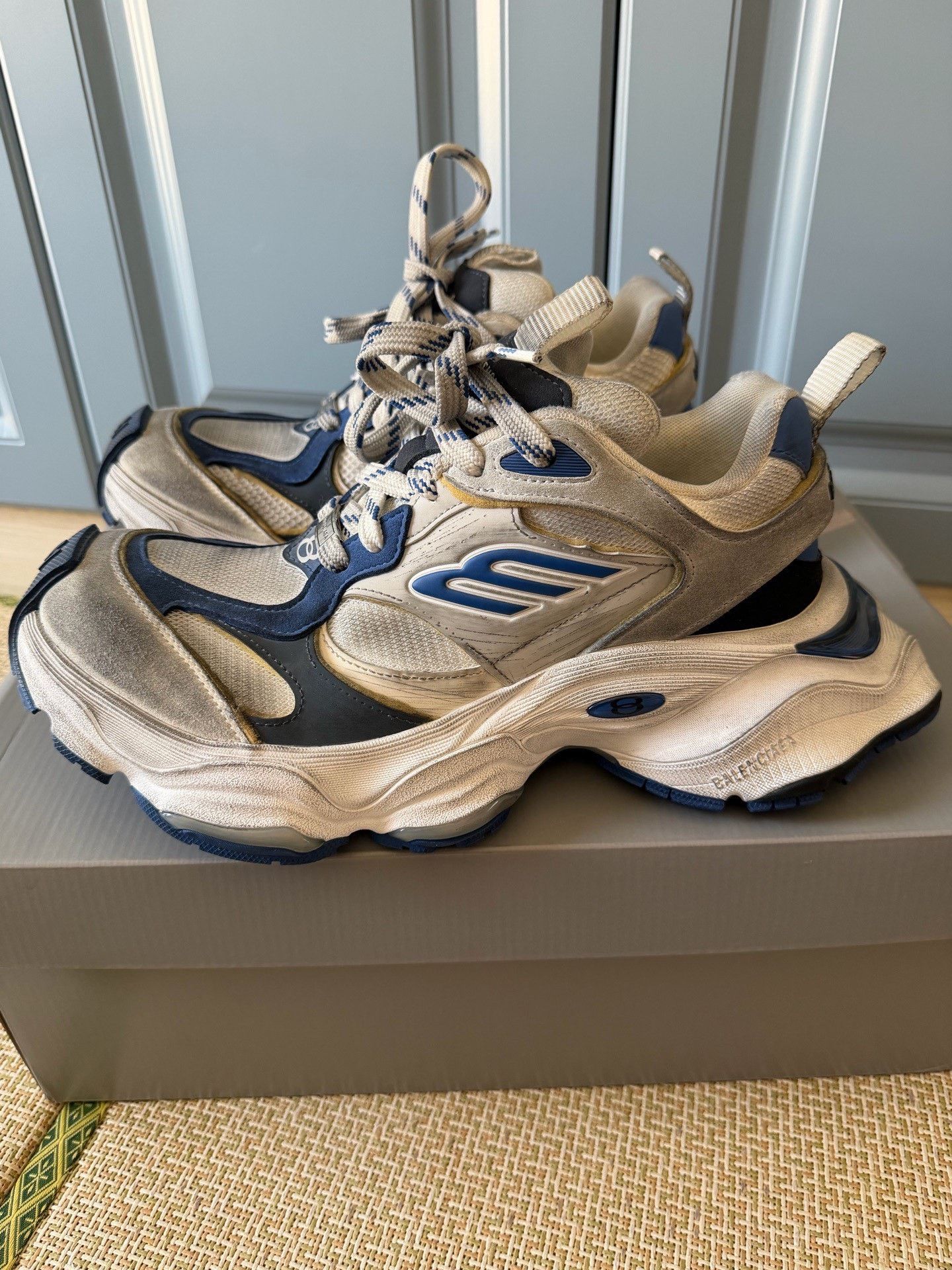 Balenciaga Balenciaga Distressed Blue Lowtop Sneakers 8.5 Men Size US 8.5 / EU 41-42 - 1 Thumbnail