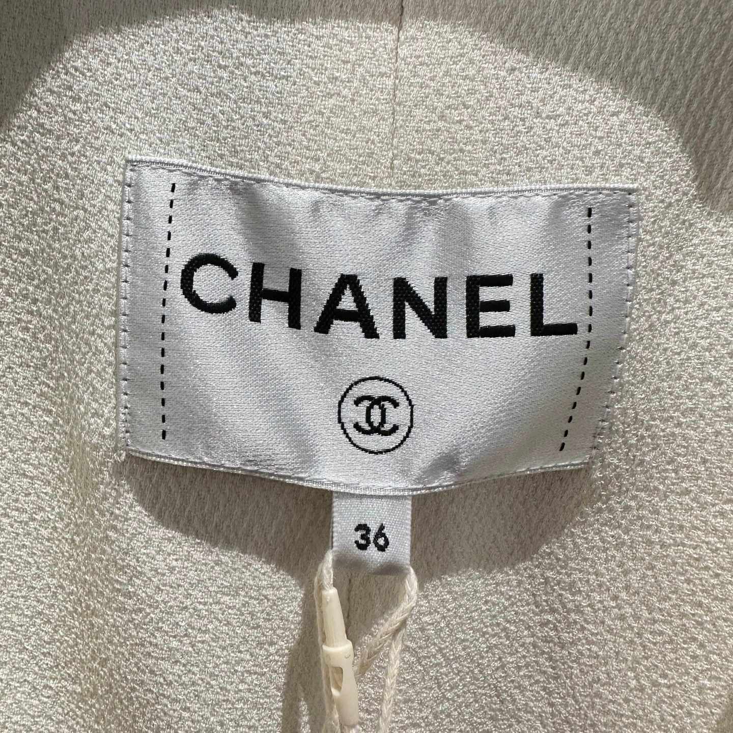 Chanel Chanel Cruise Short Collar Silk Jacket Black/White 36 Size XS / US 0-2 / IT 36-38 - 3 Thumbnail