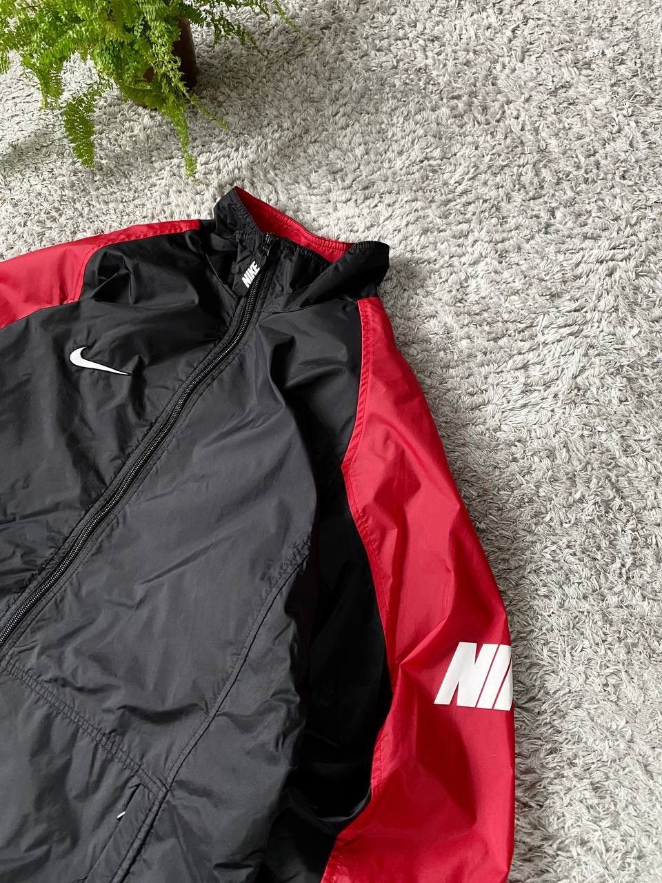 Nike × Vintage 90s Nike Vintage Light Jacket Streetwear Big Logo Swoosh Y2k Size US L / EU 52-54 / 3 - 5 Thumbnail