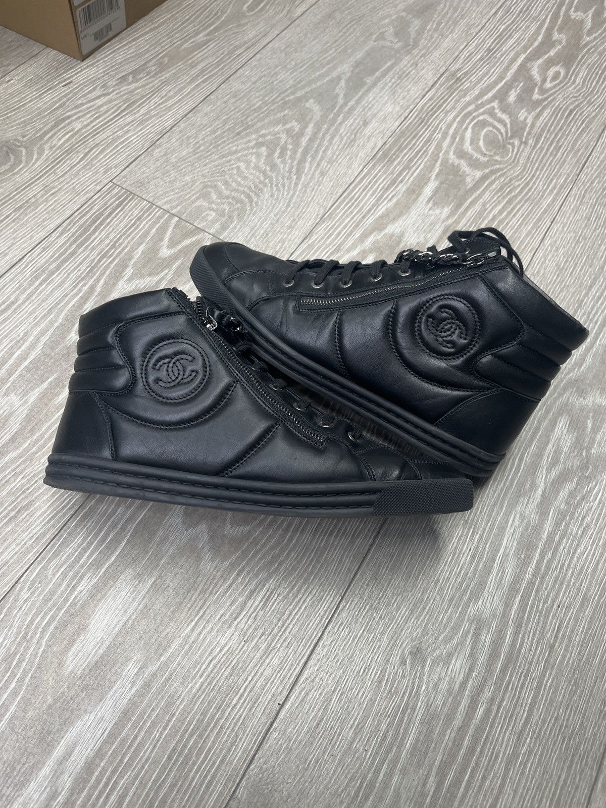 Chanel Chanel Black CC Zipper Leather High Top Sneaks Size US 8 / EU 41 - 1 Thumbnail