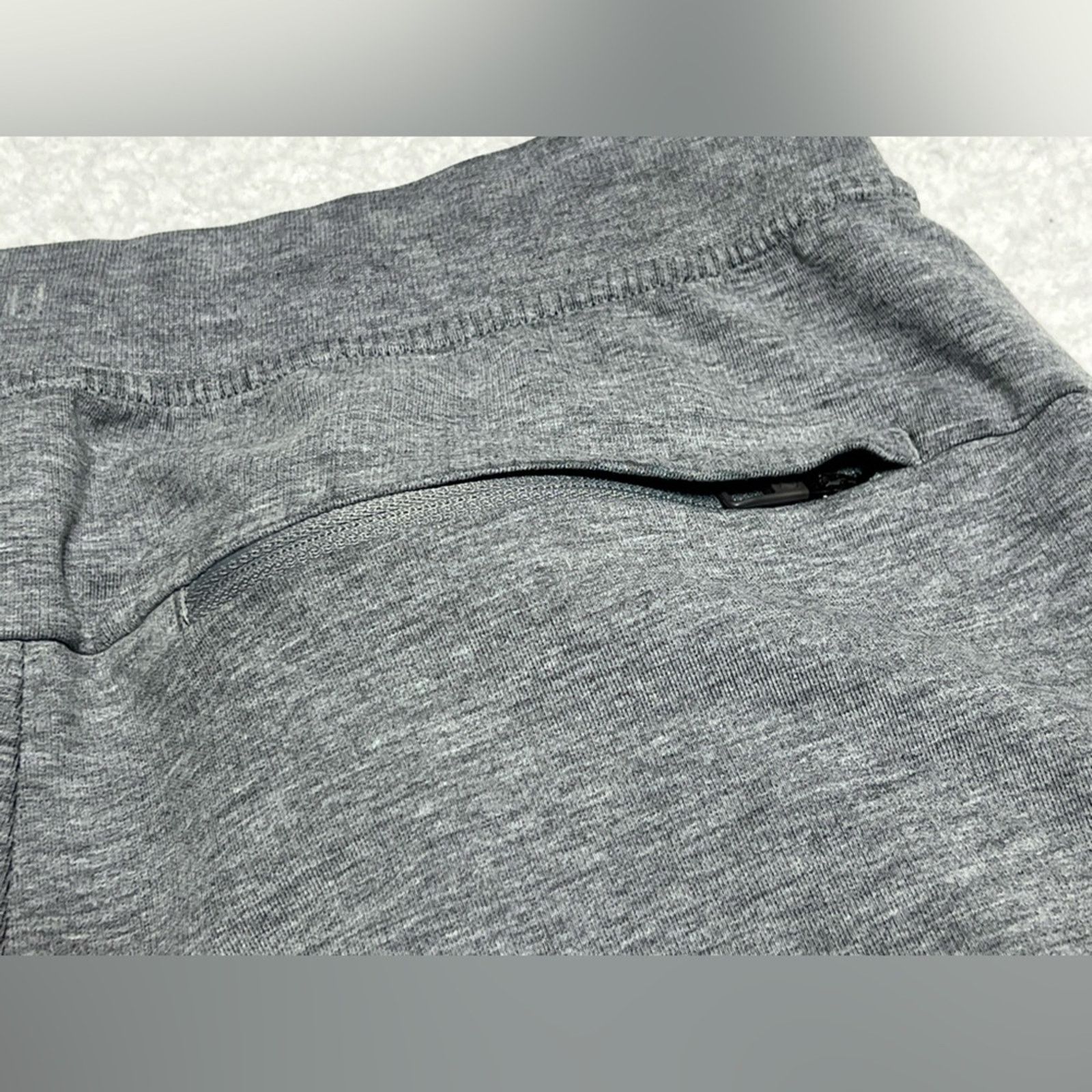 Lululemon Lululemon City Sweat 9” Inseam Men’s Heathered Gray Shorts Size US 30 / EU 46 - 5 Thumbnail