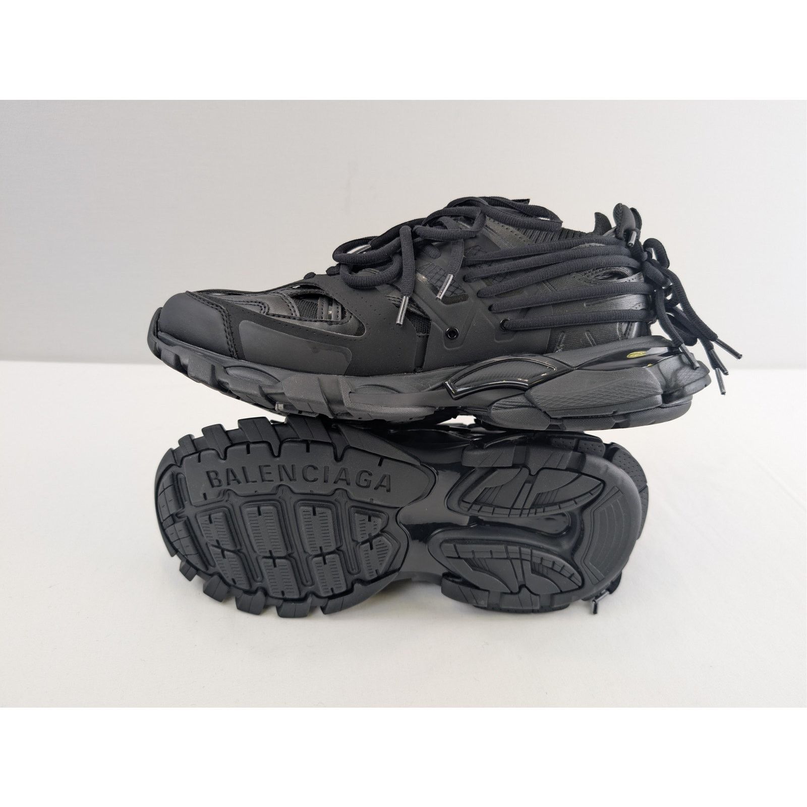 Balenciaga o1rshd1 Track Laces Shoe Sneakers in Black Size US 9 / EU 42 - 11 Thumbnail