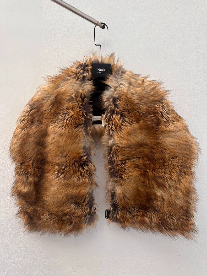 Dries Van Noten Dries van noten 20 Aw fur shawl Size ONE SIZE - 1 Thumbnail