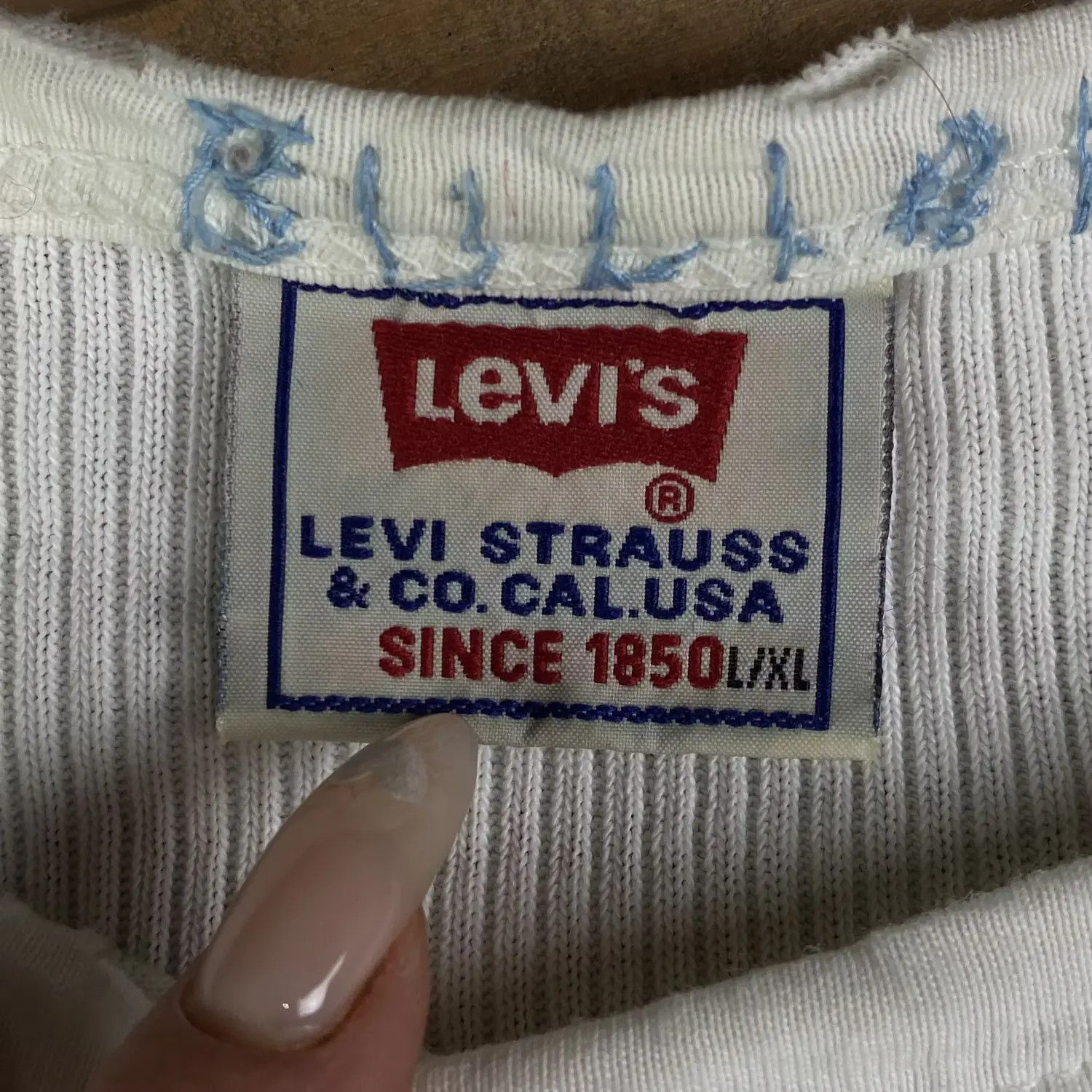 Levi's × Levi's Vintage Clothing × Vintage Men’s T-Shirt Levi’s Vintage Center Logo Size L/XL Size US XL / EU 56 / 4 - 4 Thumbnail
