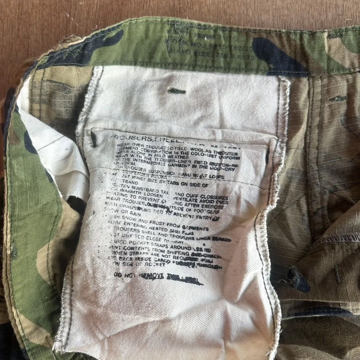Japanese Brand VTG DOUBLE KNEE CAMO WOODLAND DISTRESSED TACTICAL CARGO PANT Size US 34 / EU 50 - 7 Thumbnail