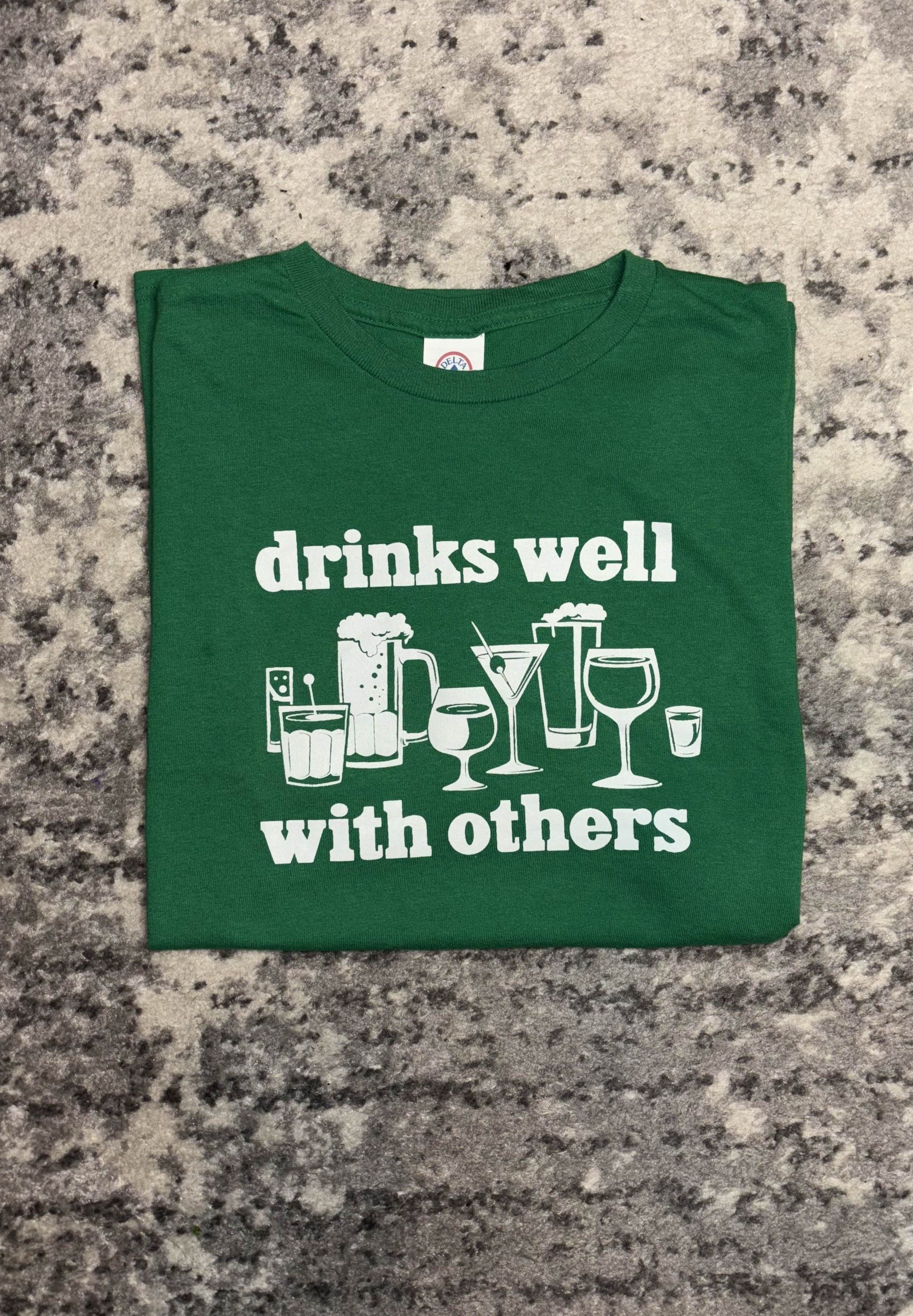 Vintage Y2K Drinks Well With Others Funny Shirt Size US L / EU 52-54 / 3 - 1 Thumbnail
