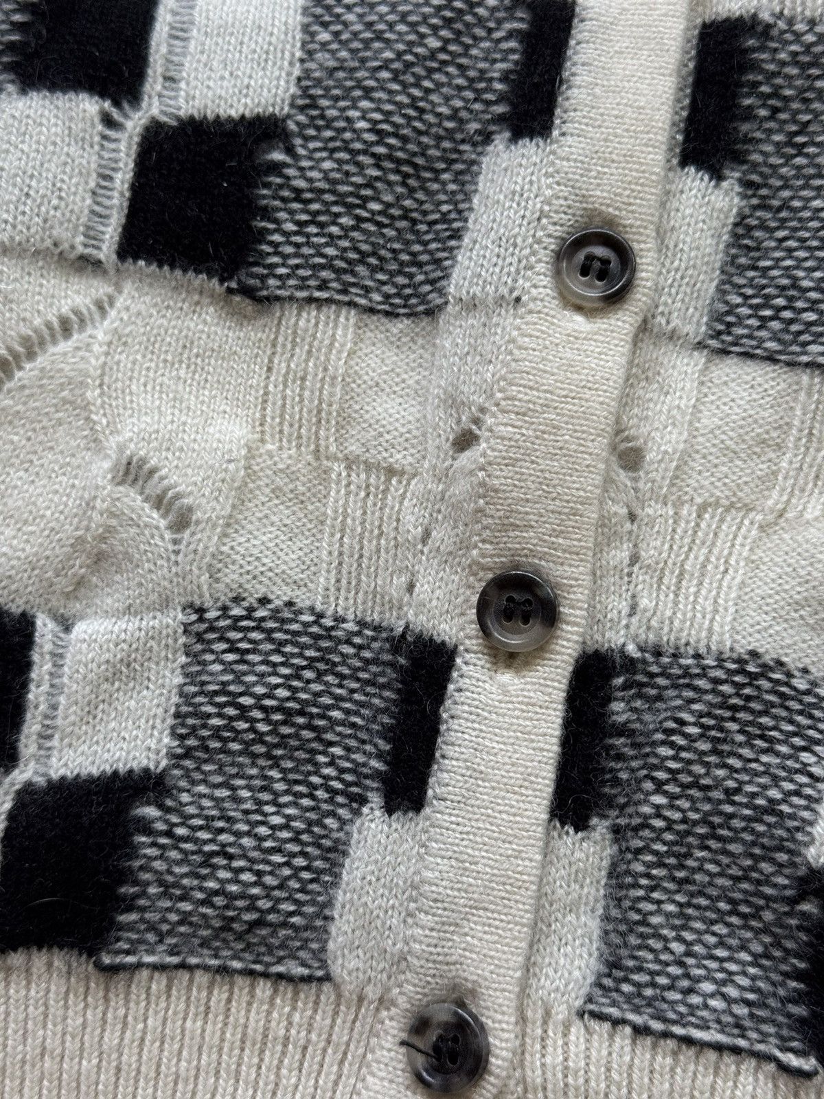 Akris Akris 100% cashmere checkered cardigan sweater Size M / US 6-8 / IT 42-44 - 3 Thumbnail