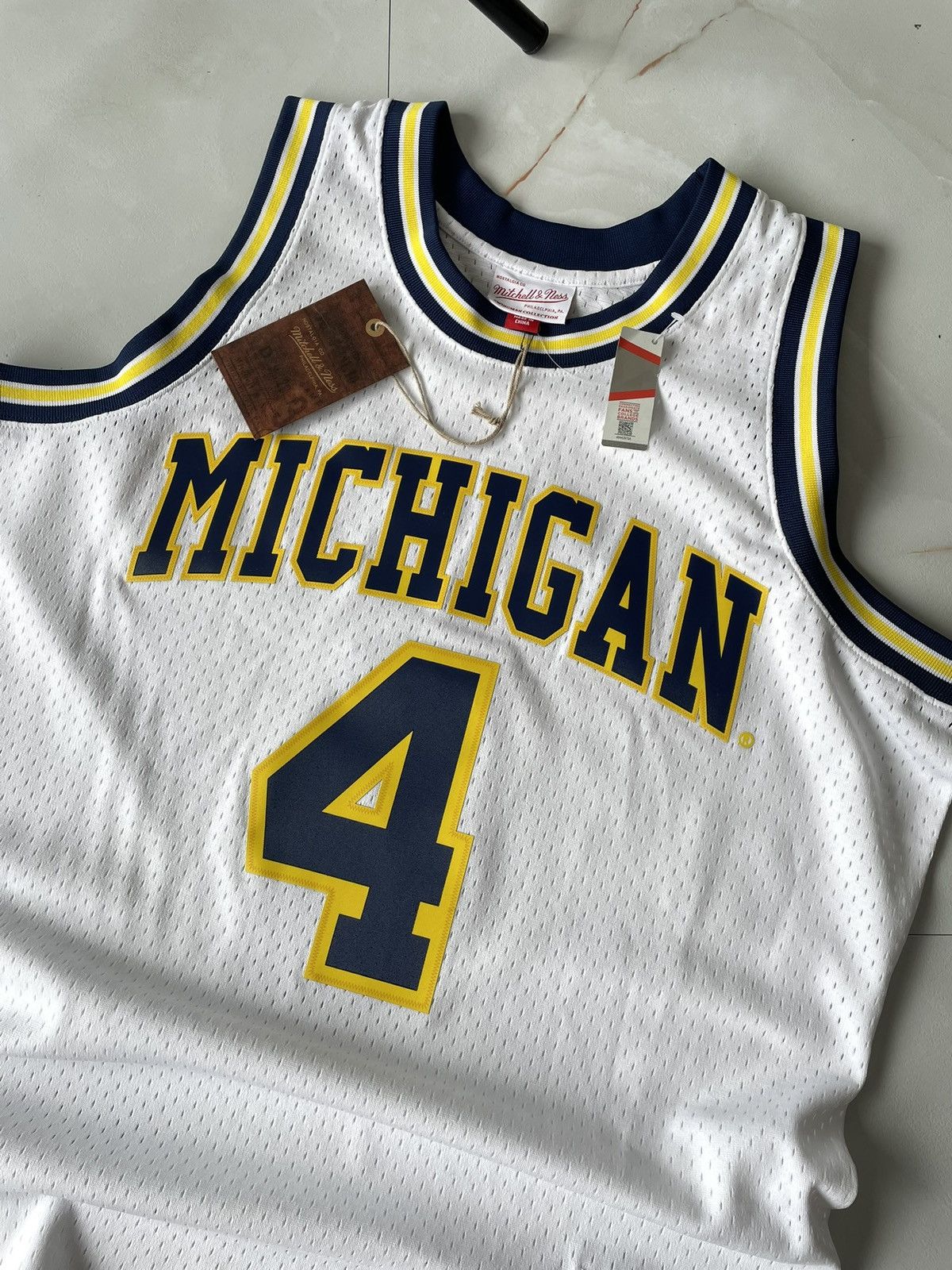 Mitchell & Ness Mitchell & Ness Michigan Chris Webber Jersey Size US L / EU 52-54 / 3 - 7 Thumbnail
