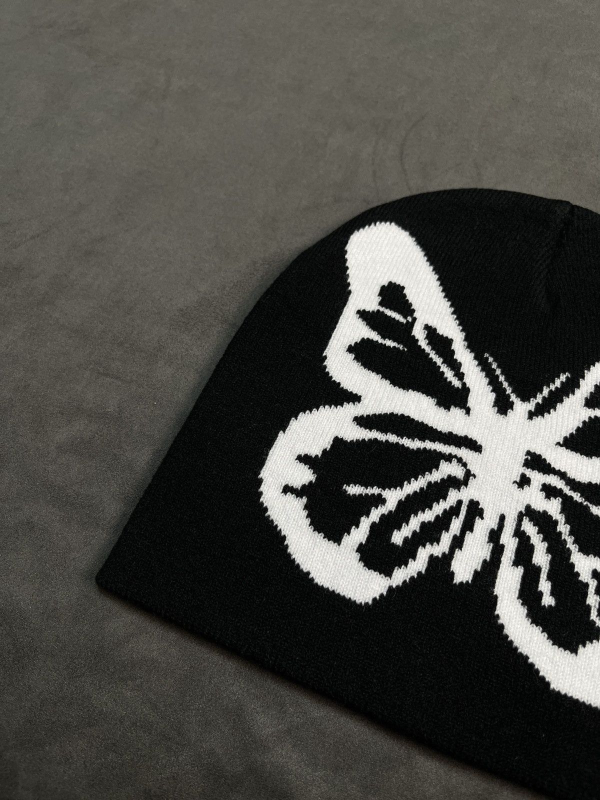 Japanese Brand Y2k Vintage Vtg Butterfly Jacquard No Cuff Black Beanie Hats Size ONE SIZE - 3 Thumbnail