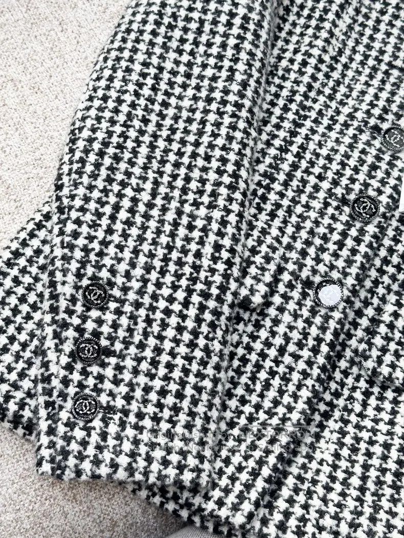 Chanel Chanel Two-pocket tweed coat with a thousand-bird check Size XS / US 0-2 / IT 36-38 - 4 Thumbnail