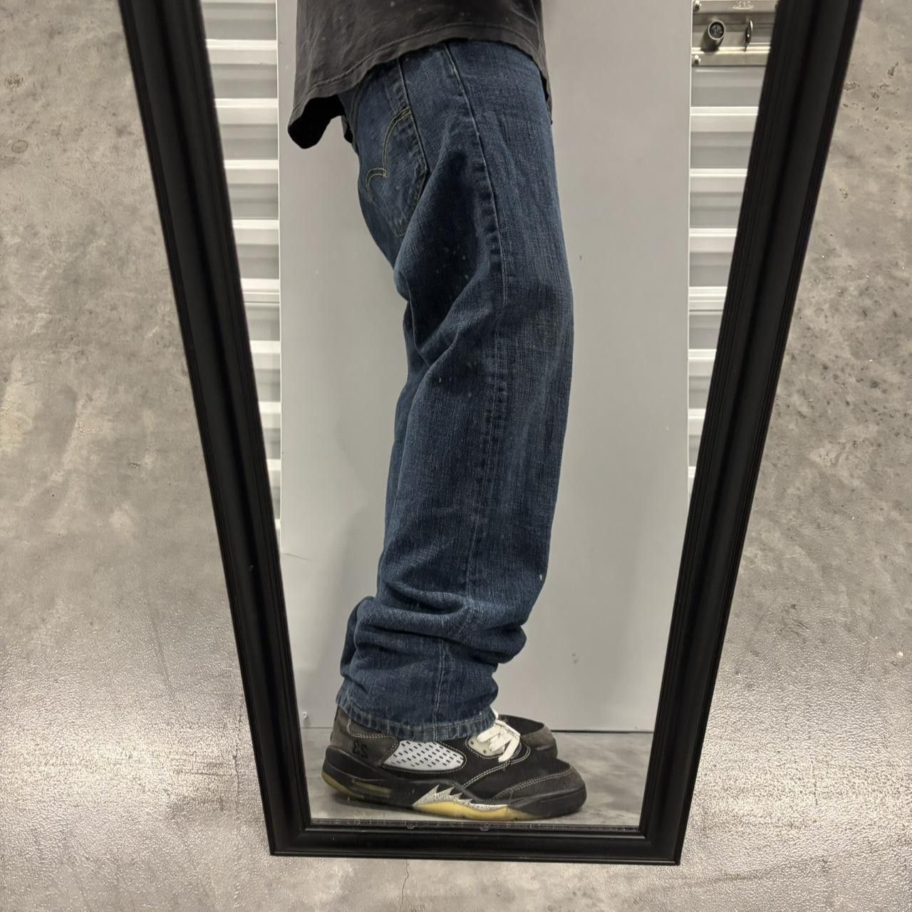 Levi's × Vintage Crazy Vintage Y2K/2000s Grunge Dark Wash Levi’s 501 Denim Jeans! Size US 33 - 2 Thumbnail