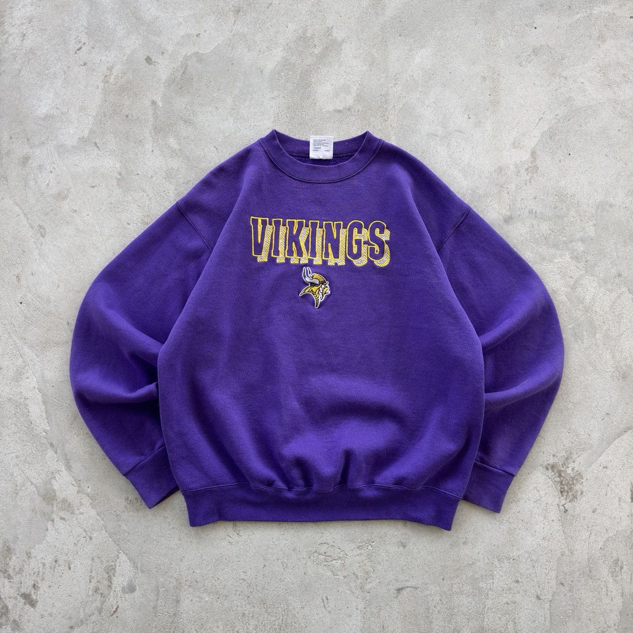 Tultex Vintage Tultex Minnesota Vikings Sweatshirt Purple Size L Size US L / EU 52-54 / 3 - 1 Thumbnail