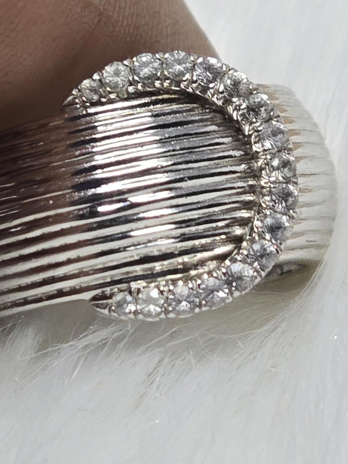 Other Gabriel & Co 925 Silver Wide Ribbed White Topaz Ring Size 7 Size ONE SIZE - 5 Thumbnail