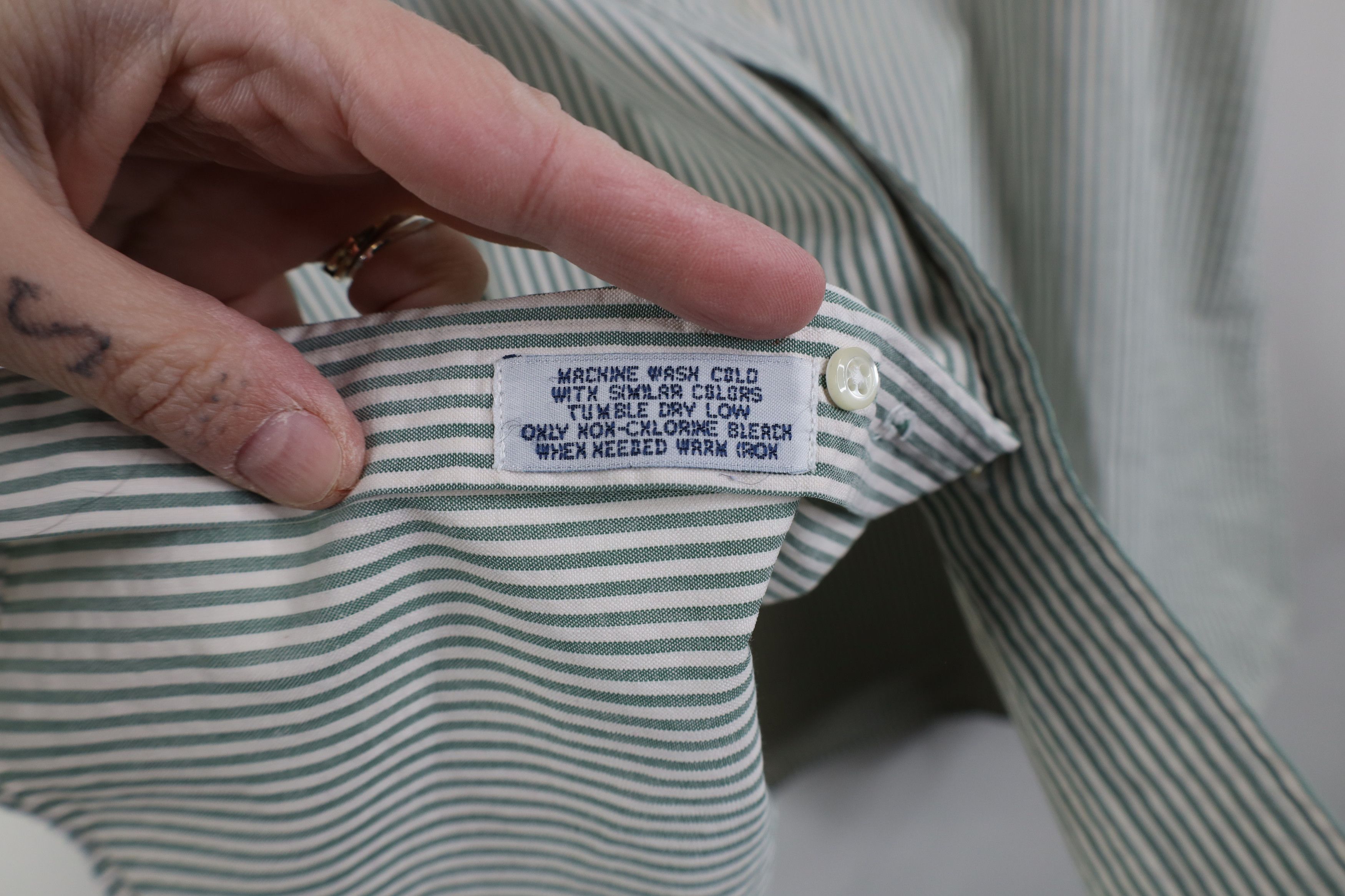 Brooks Brothers Vintage 90s Brooks Brothers Short Sleeve Button Down Shirt Size US L / EU 52-54 / 3 - 10 Thumbnail