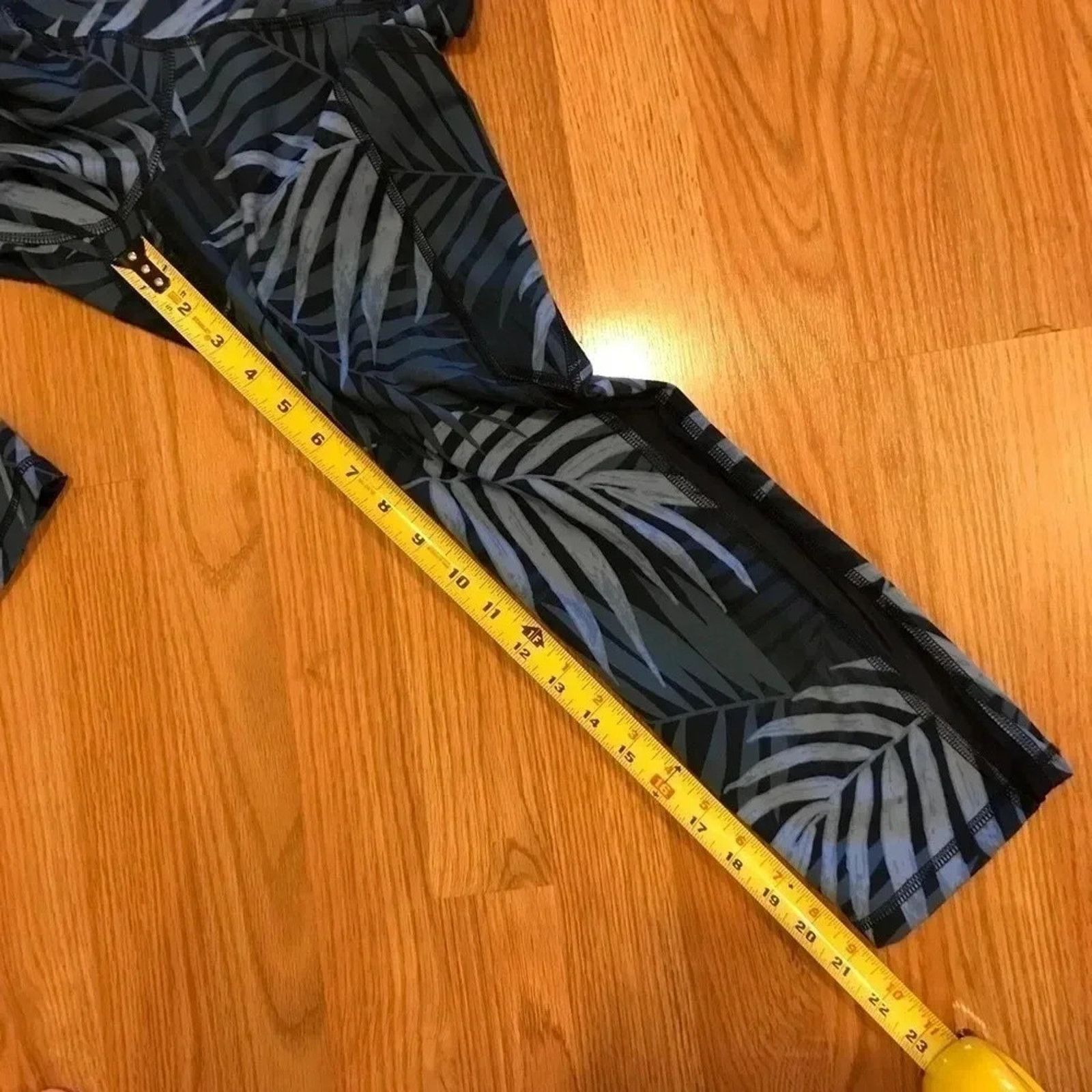 Old Navy Old Navy Active Go Dry Palm Leaf Cropped Mesh Leggings Sz S Size 26" / US 2 / IT 38 - 8 Thumbnail