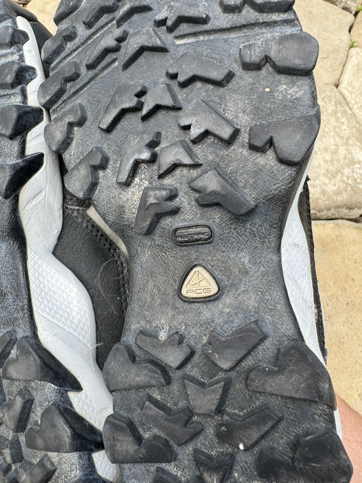 Vintage Vintage Nike ACG Outdoor Sneakers Size US 8 / IT 38 - 6 Thumbnail