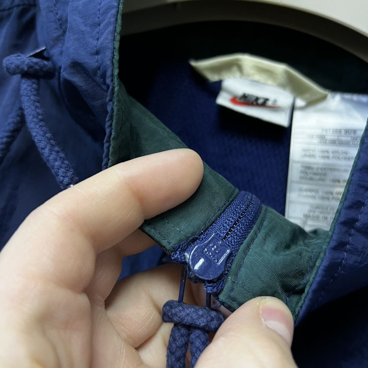 Nike Vintage Nike Windbreaker 90's Jacket Nylon Size M Y2k Size US M / EU 48-50 / 2 - 22 Thumbnail