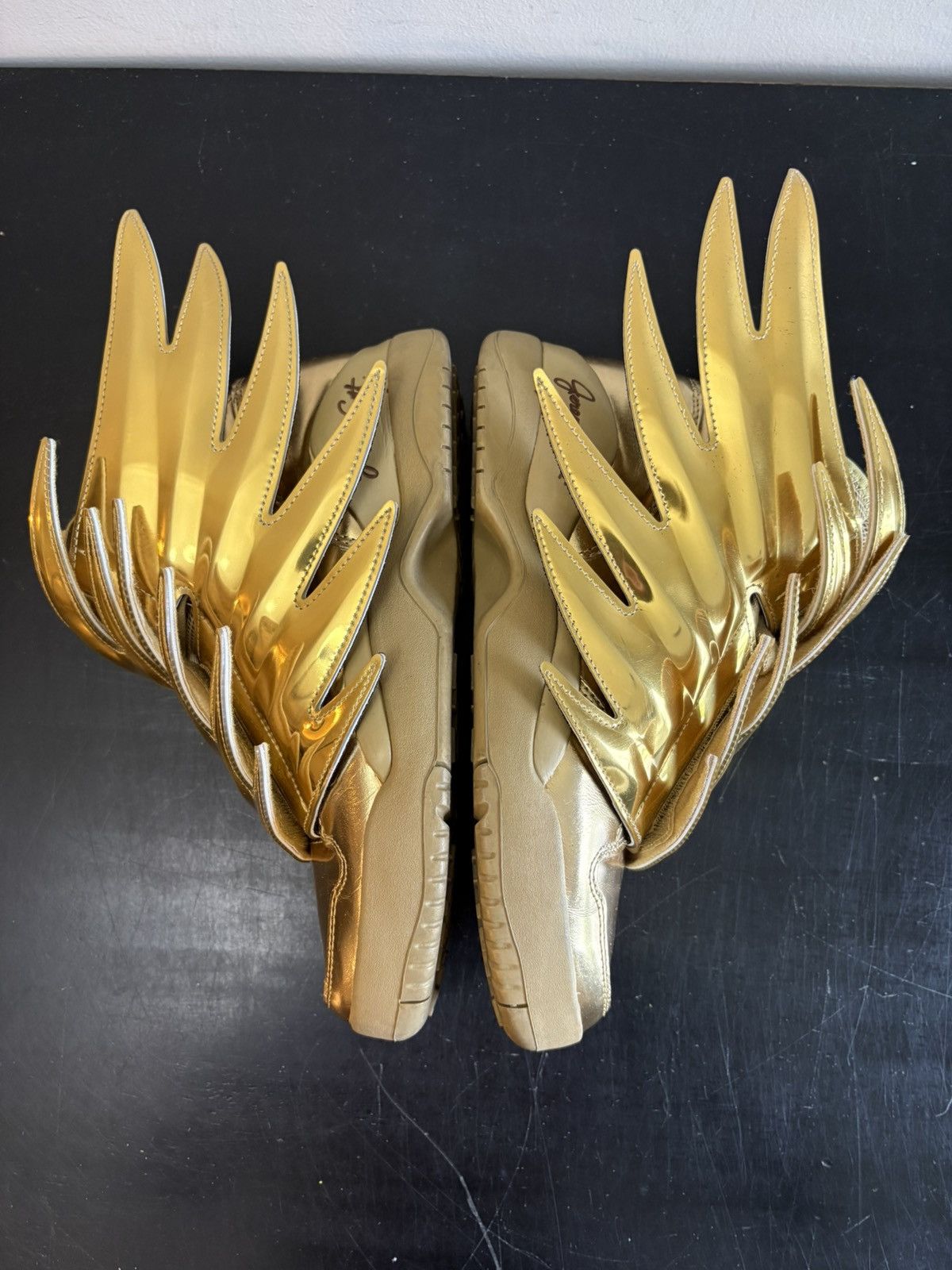 Adidas × Jeremy Scott adidas JS Jeremy Scott Wings 3.0 Metallic Gold Size US 5.5 / EU 38 - 4 Thumbnail