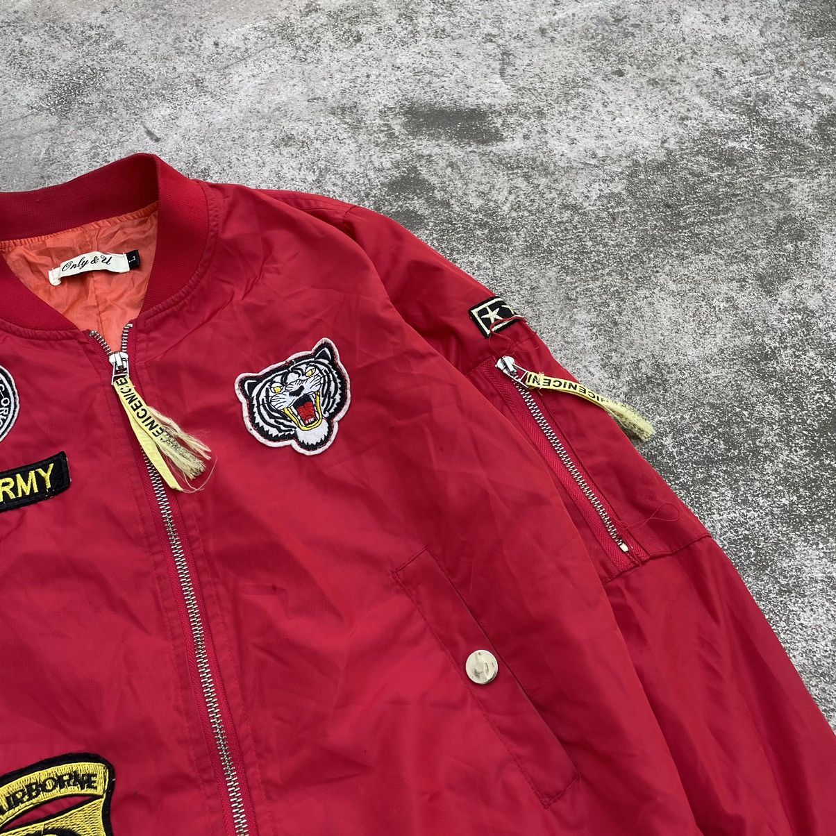 Vintage Vintage Y2K Red Bomber Army Military Patches Streetwear M Size M / US 6-8 / IT 42-44 - 4 Thumbnail