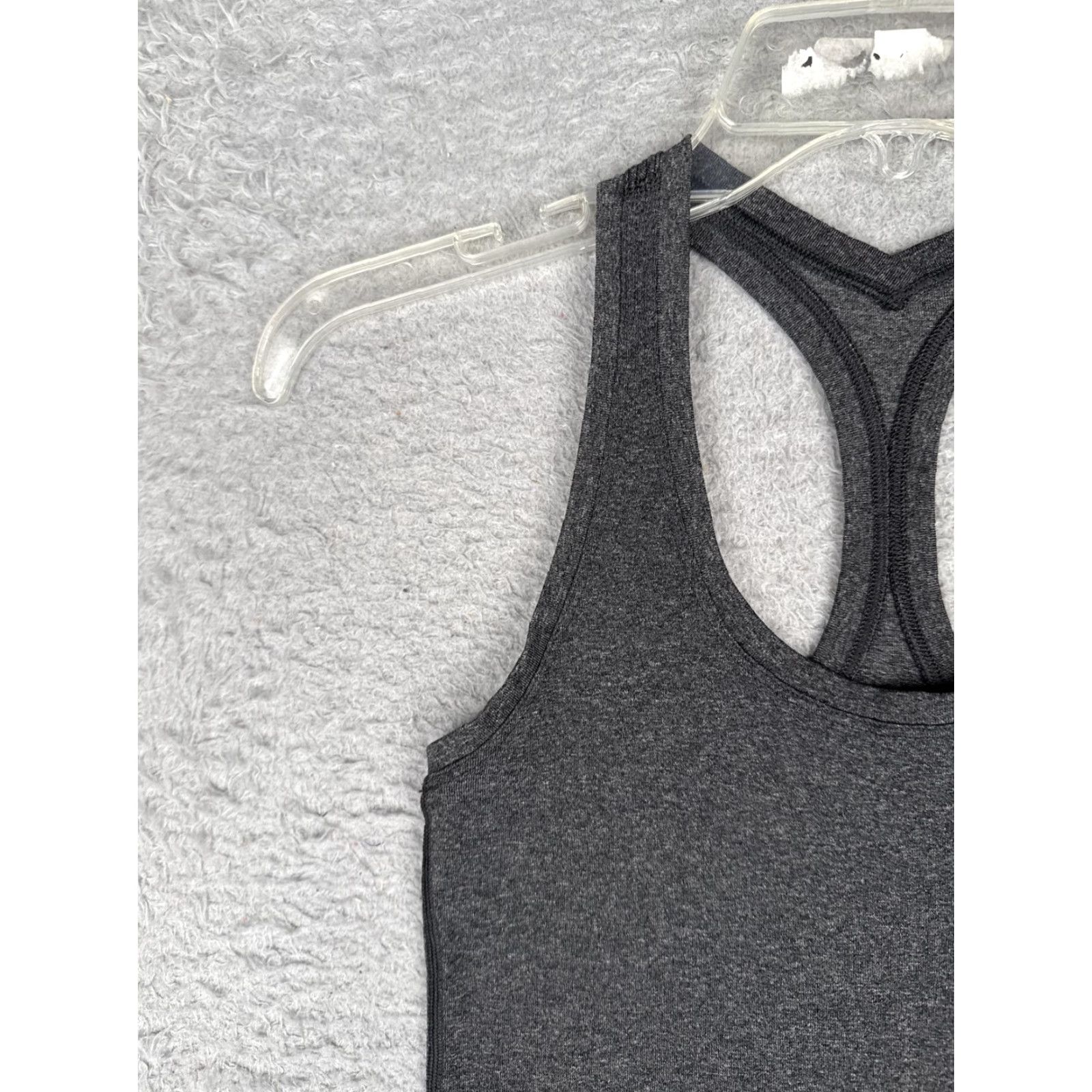 Lululemon Lululemon Tank Top Womens 2 Gray Heather Racerback Athletic Workout Yoga Gym Shirt Sleeveless Nike? Size XS / US 0-2 / IT 36-38 - 3 Thumbnail